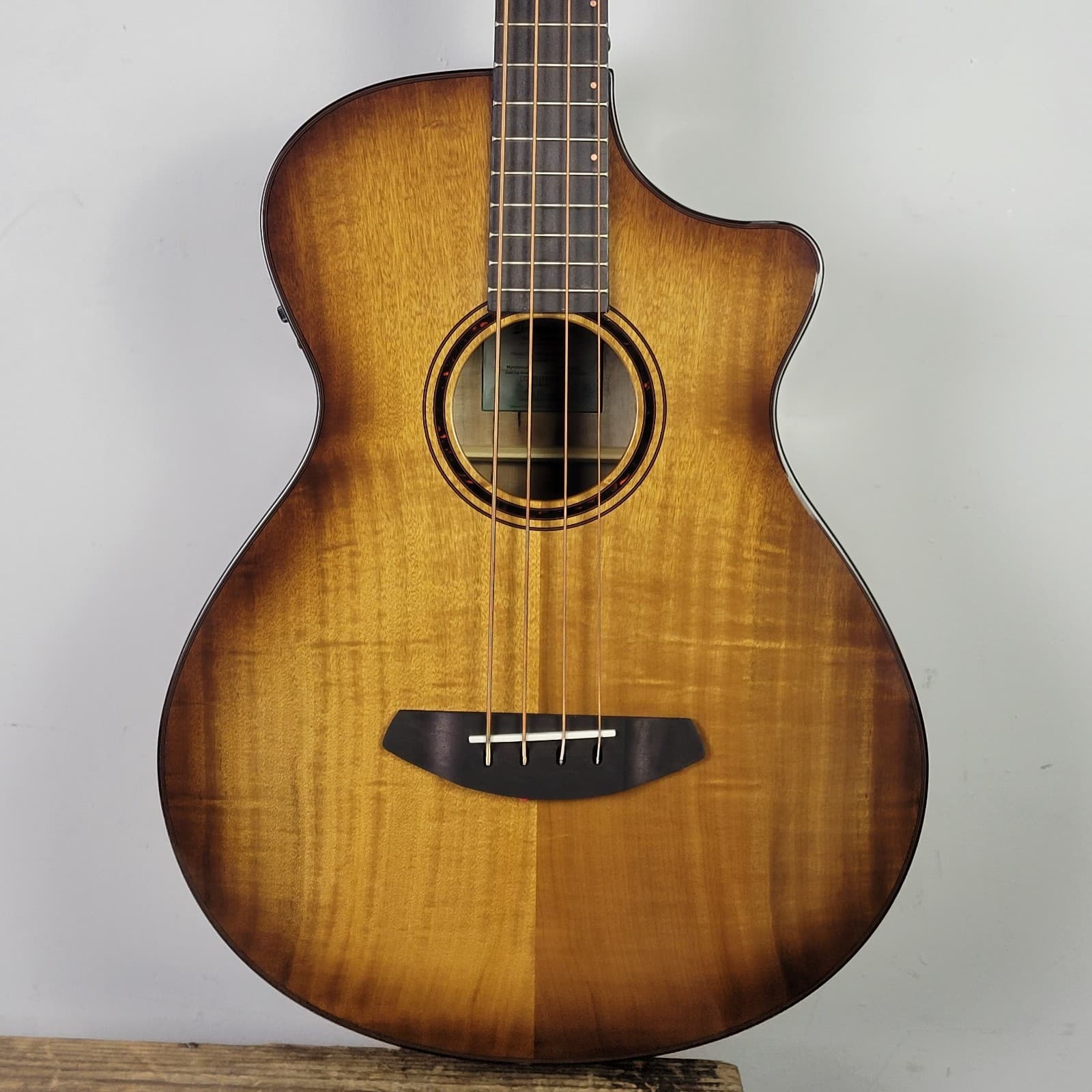 Breedlove Pursuit Exotic S Dreadnought Concerto Bass CE, B-Stock