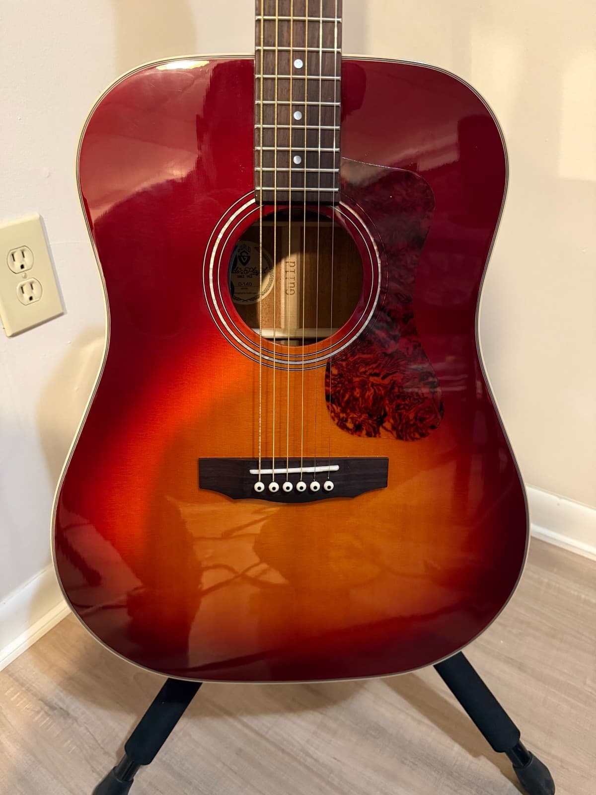 Guild D-140 Westerly Collection Dreadnought Acoustic Guitar Cherry Burst