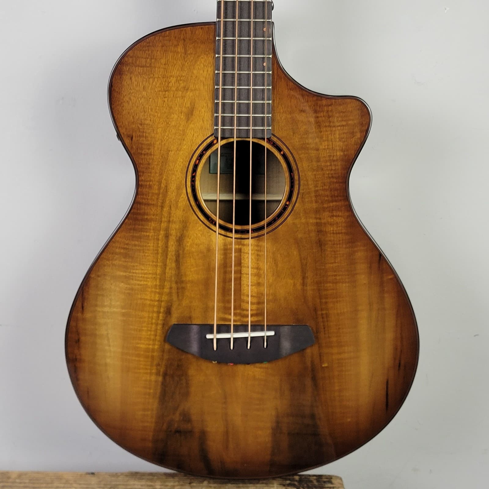 Breedlove Pursuit Exotic S Dreadnought Concerto Bass CE, B-Stock