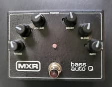 MXR Bass Auto Q Analog Auto Wah Effects Pedal for Bass Guitar