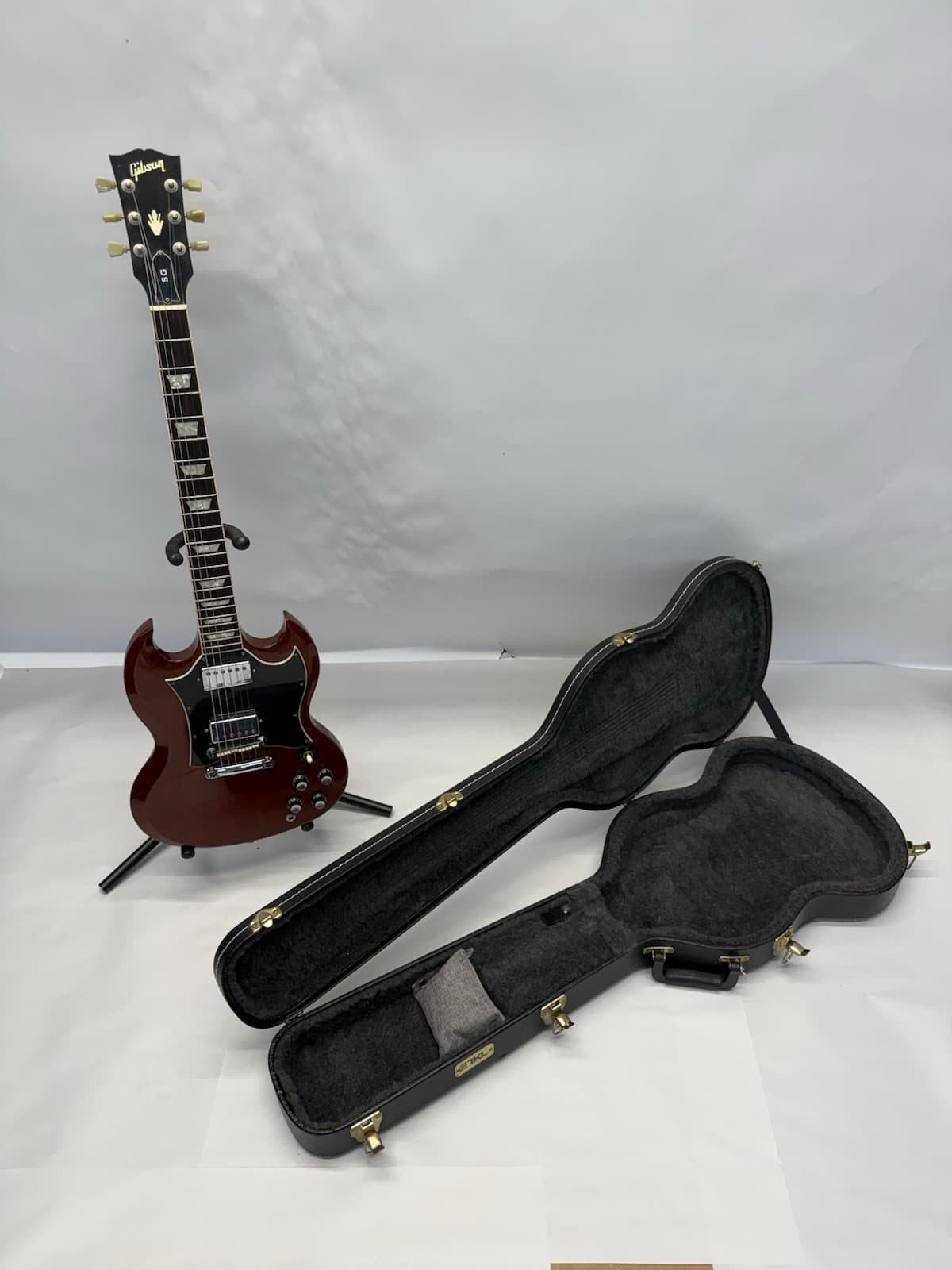 2002 Gibson SG Standard Cherry USA Guitar w/ Case