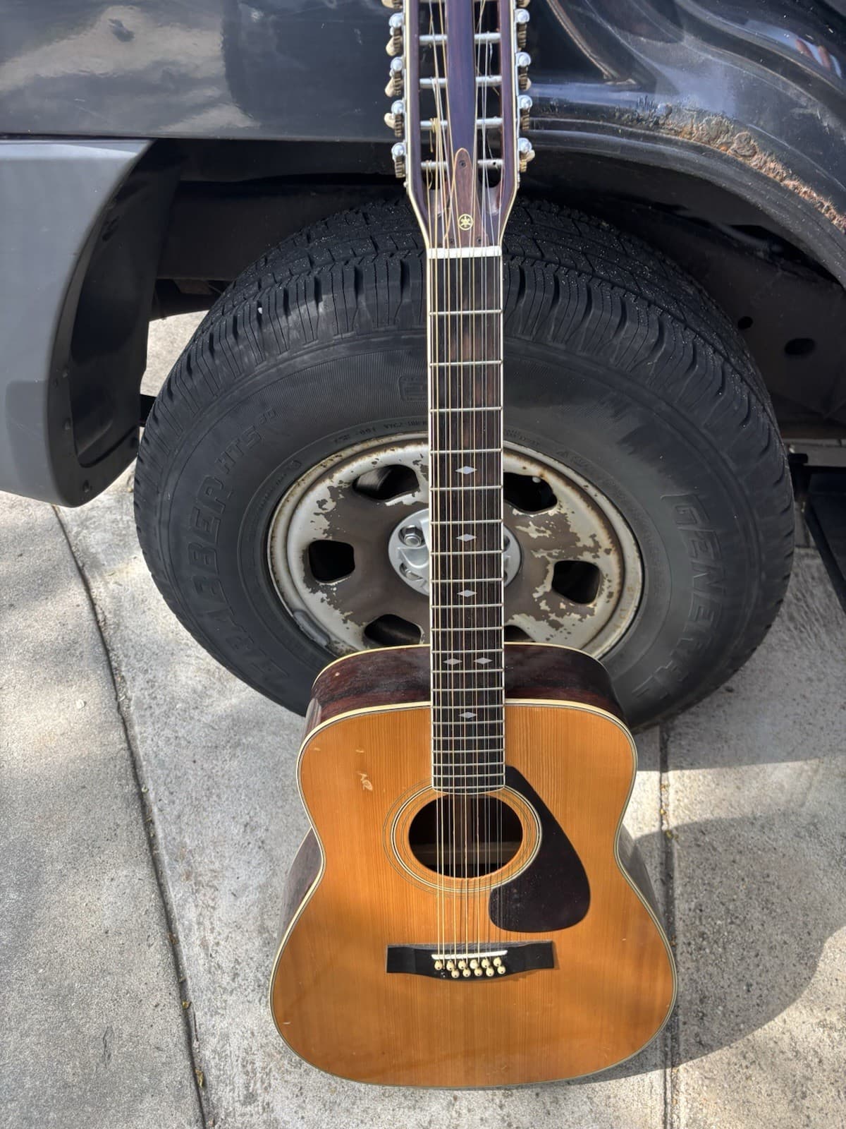Yamaha FG-512 FG Series 12-String Dreadnought Acoustic Guitar Natural, Rosewood