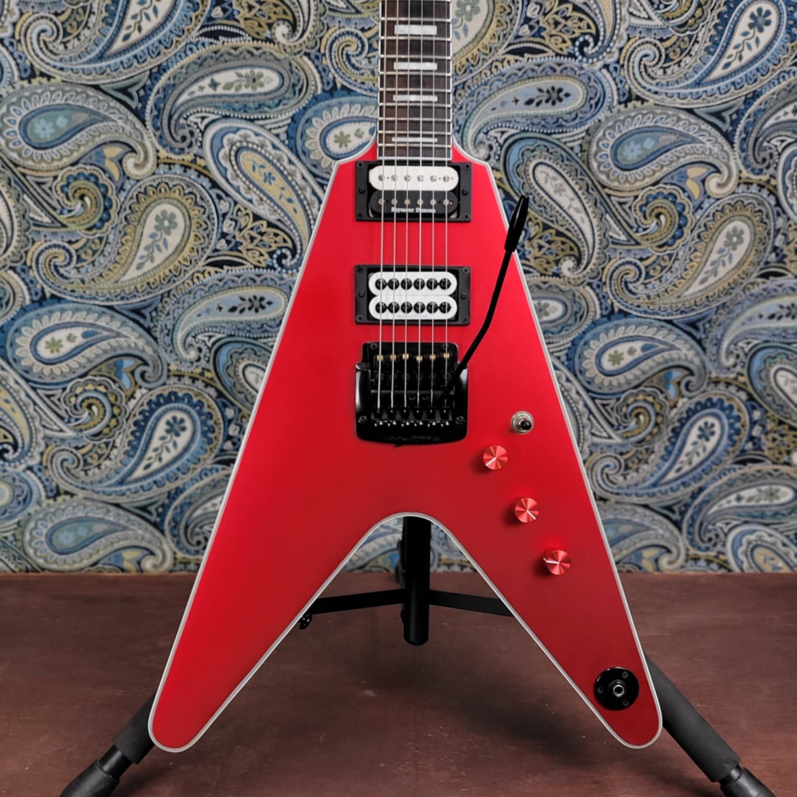 Used Dean V Select 24 Kahler Metallic Red Satin w/ Case