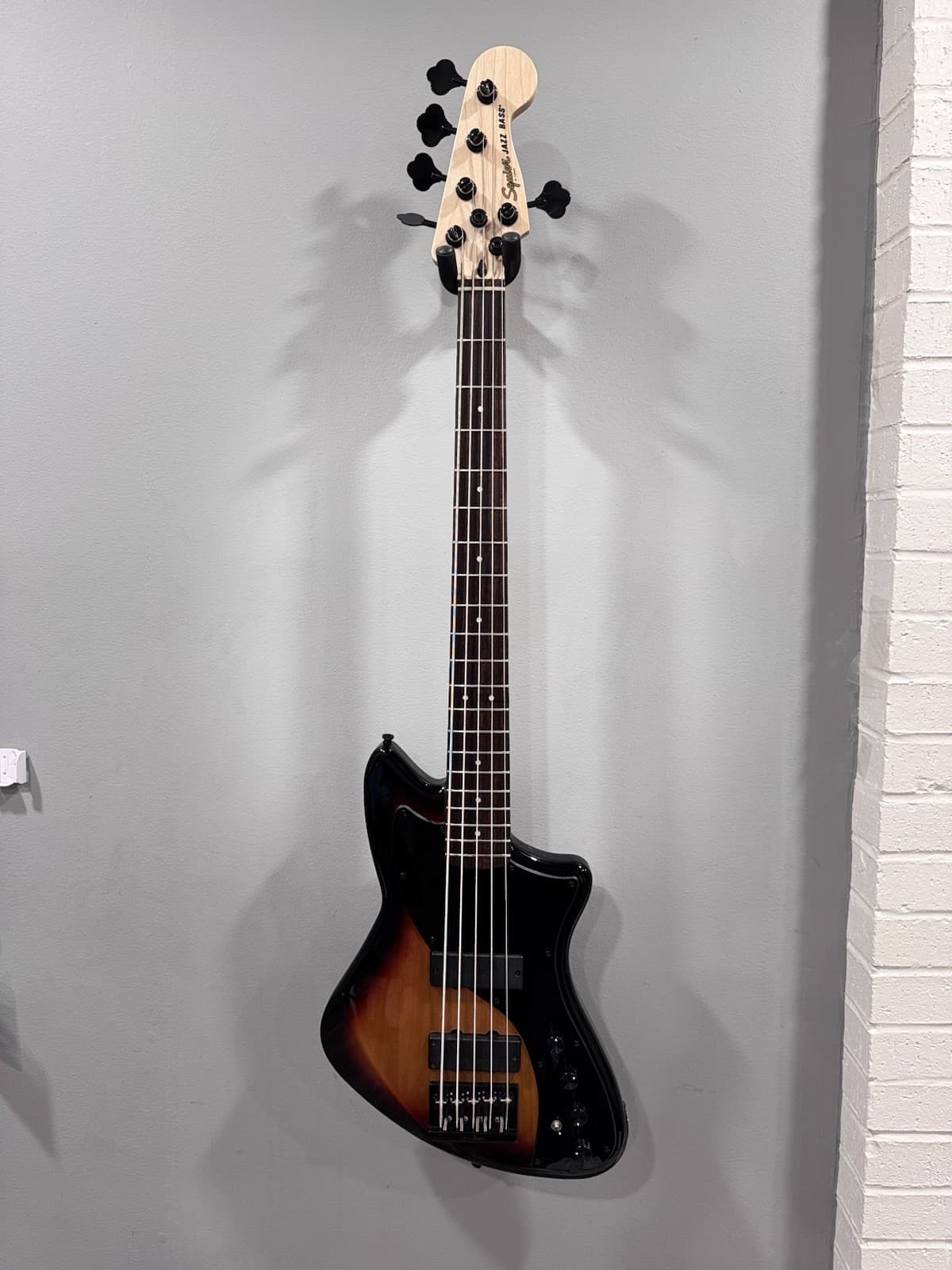 Custom 5-String Fender Meteora Bass