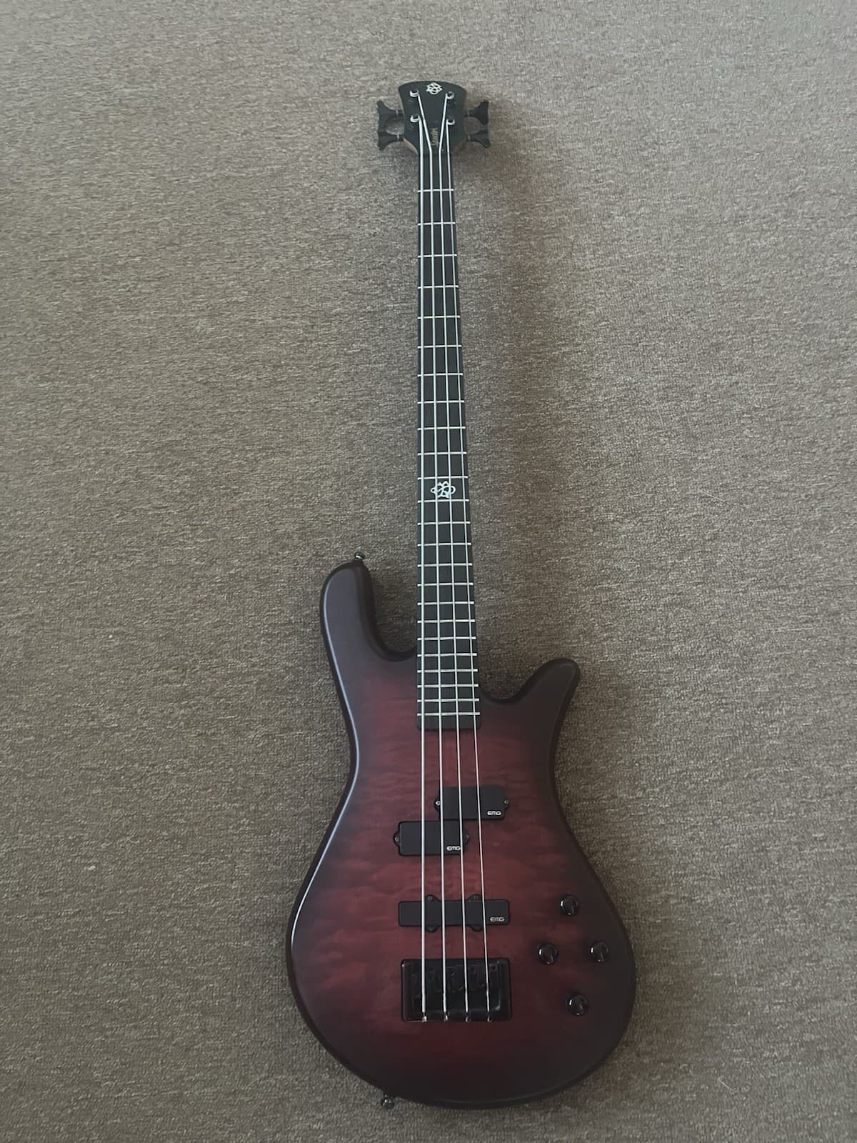 Spector Ns Pulse II 4 String Black Cherry with upgraded preamp