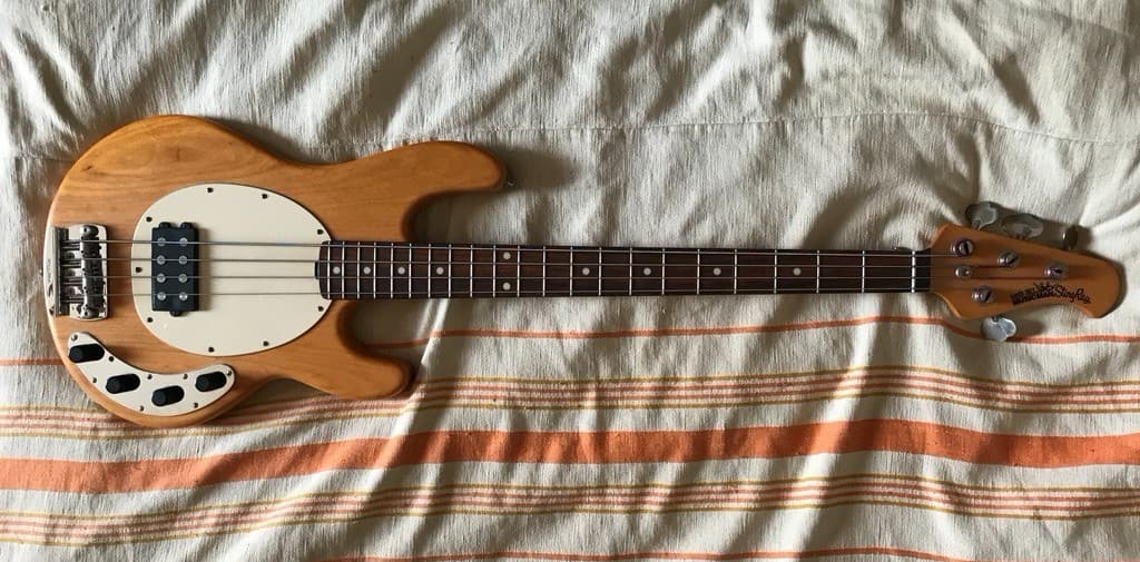 MUSIC MAN StingRay California USA Electric Bass 1997 D 05851 w/ soft case