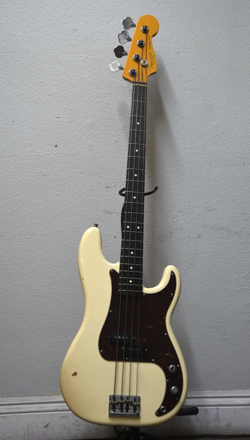 Fender American Professional II Precision Bass Guitar - Olympic White