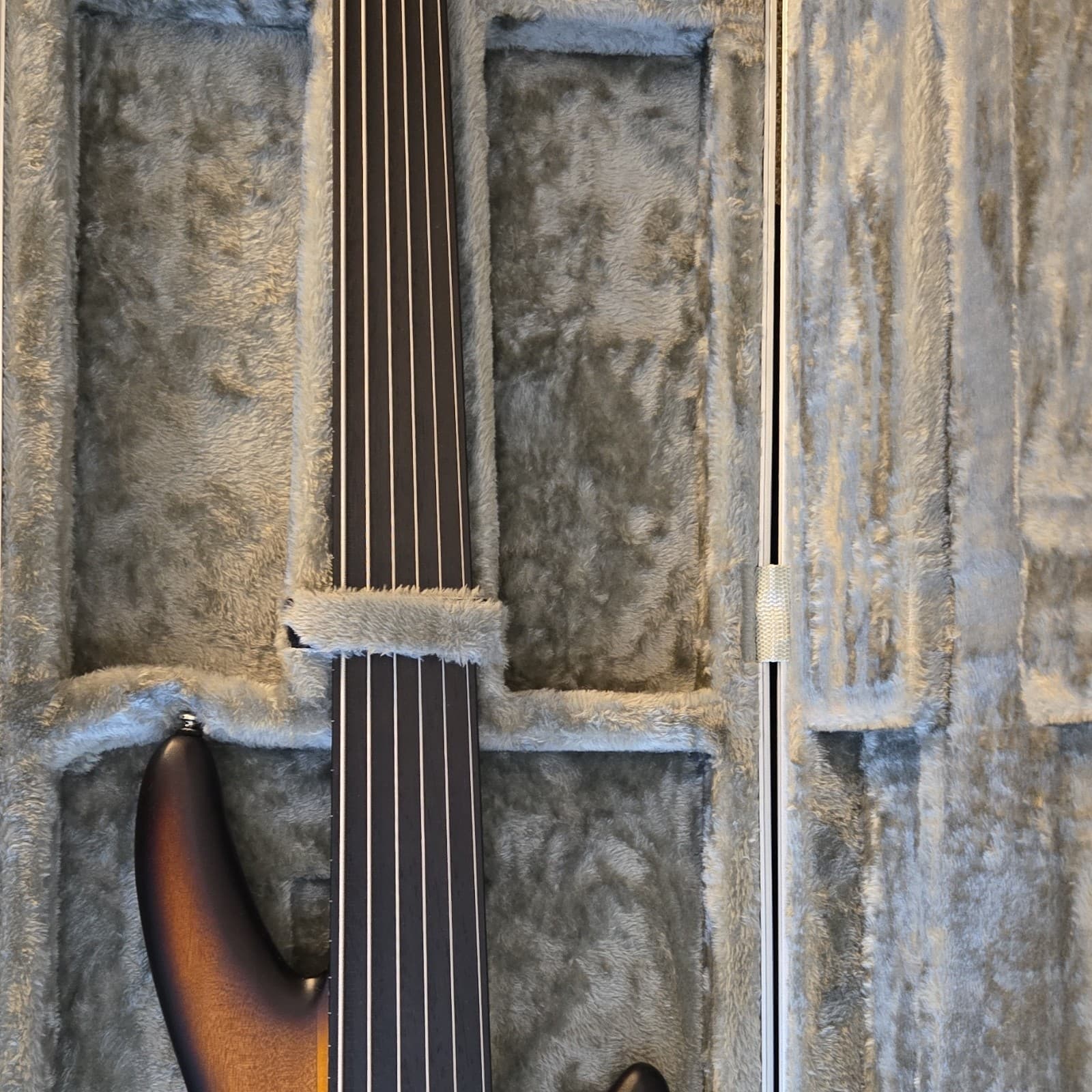 Ibanez SRF706 Soundgear 6-String Fretless Bass Guitar Brown
