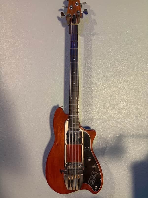 OVATION MAGNUM II BASS 1978? w case The one you want with the cool EQ