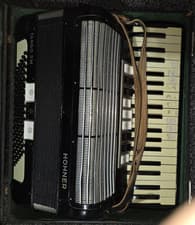 HOHNER Tango IIM Piano Accordion 120 Bass 41 Treble 3 Register Black/White