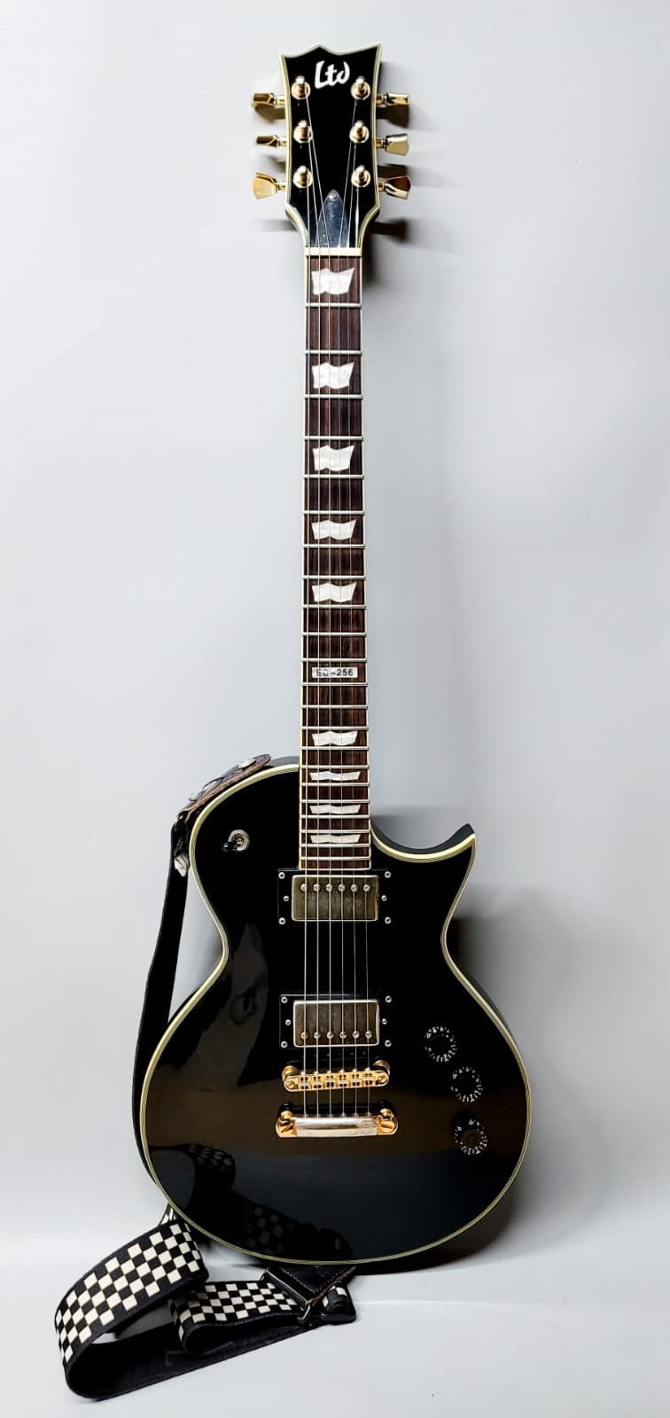 (MA5) ESP LTD EC-256 Eclipse Right Handed Electric Guitar - Black With Bag