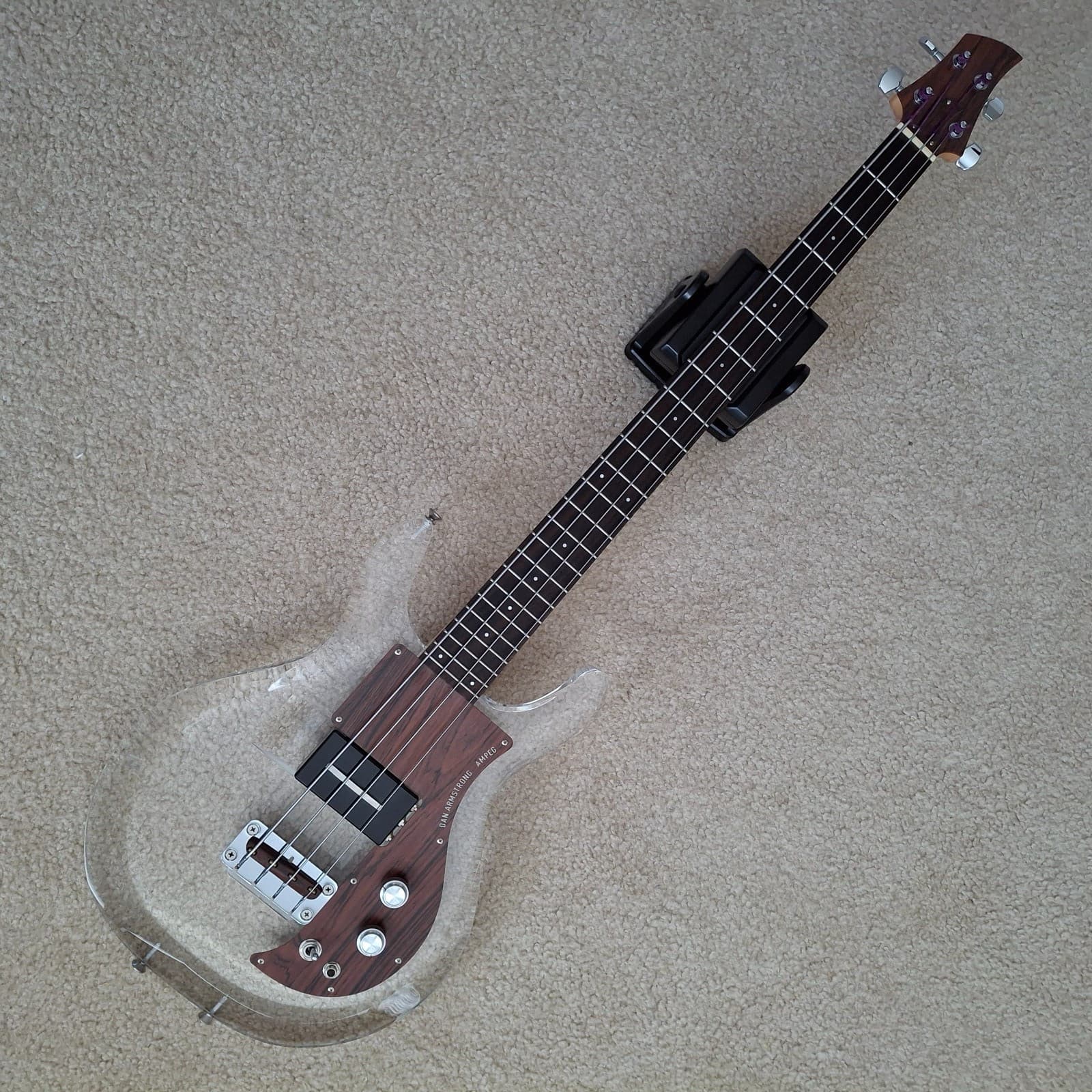 Ampeg ADA4 Dan Armstrong Lucite Bass Reissue Clear