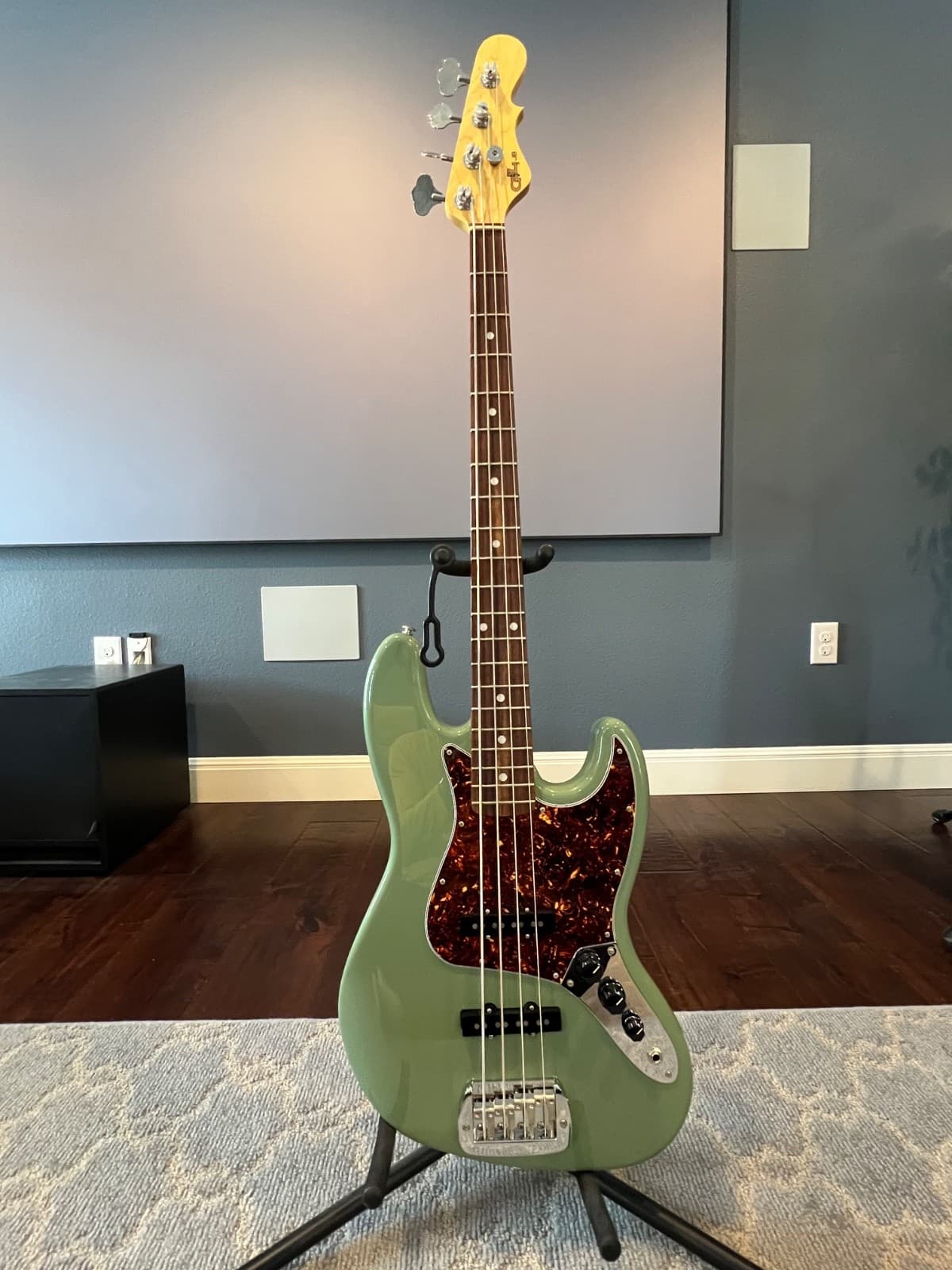G&L Fullerton Deluxe JB Electric Bass-Macha Green, in Pristine Condition