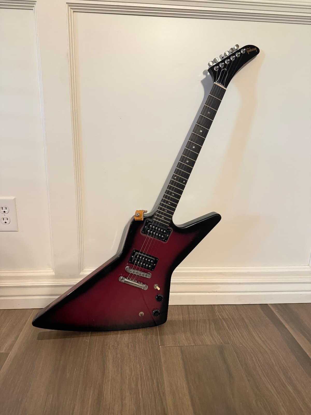 Gibson Explorer Guitar Vintage 1985 Purple Burst