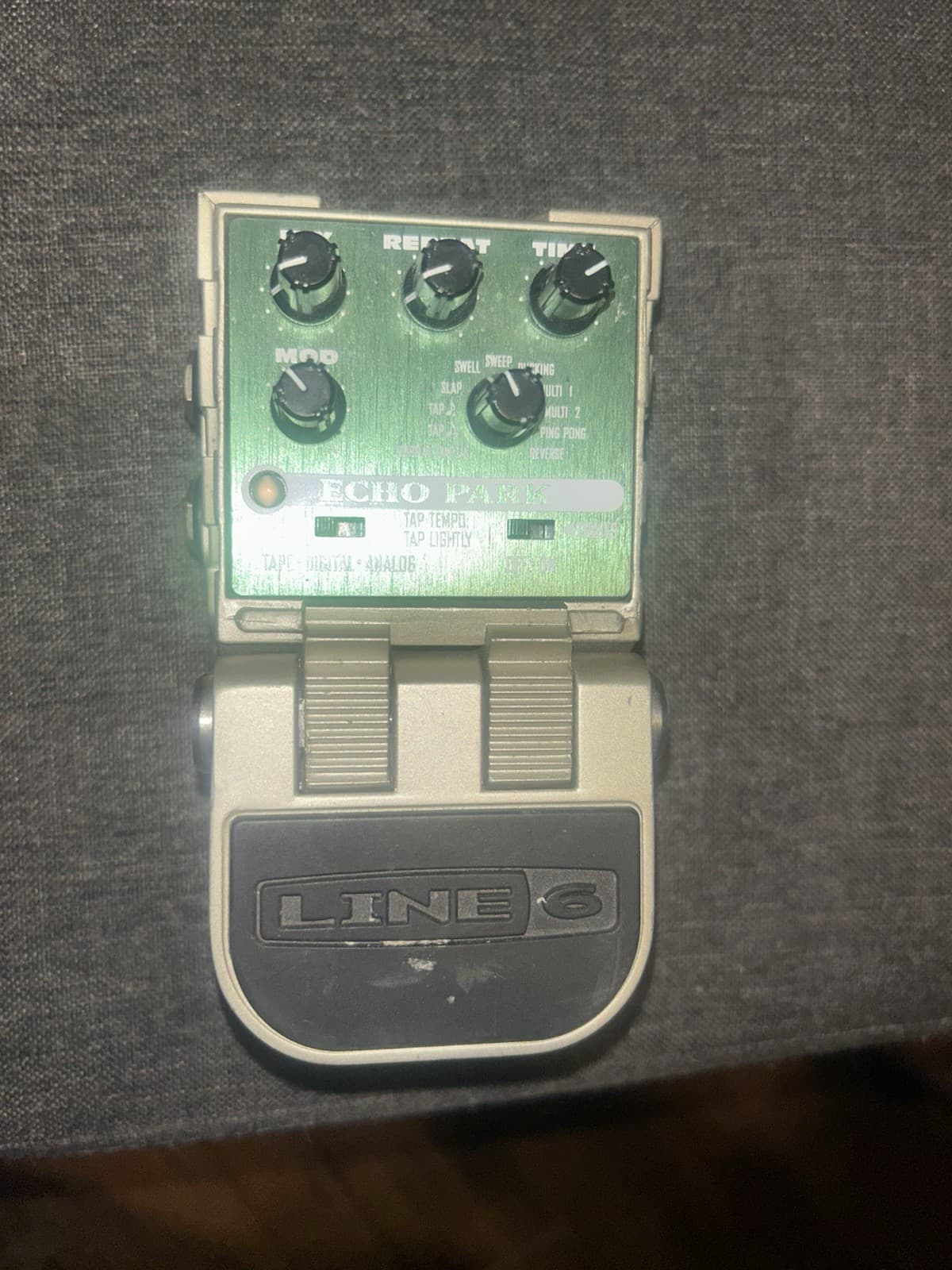 Line 6 Echo Park Digital Guitar Effects Pedal Echo Delay Tape Echo