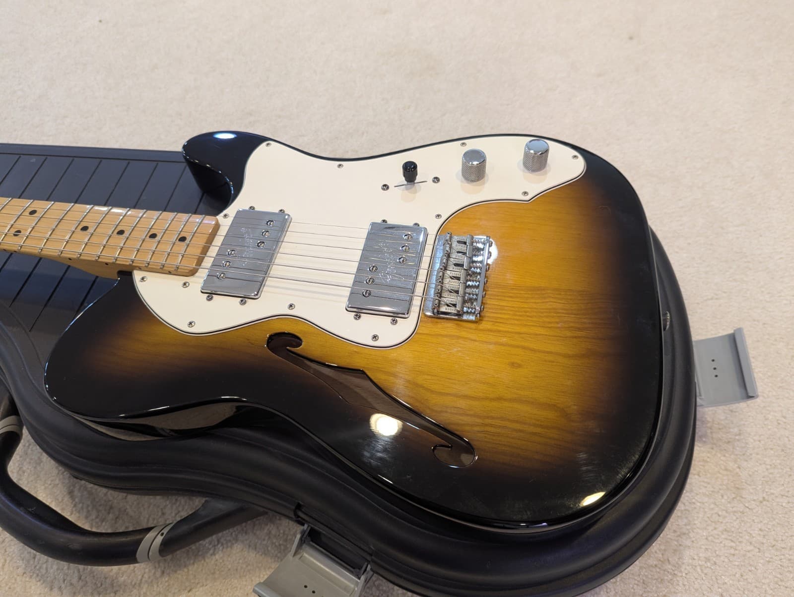 Fender Telecaster Thinline Guitar MX10076596 – 2-Tone Black Sunburst, Excellent