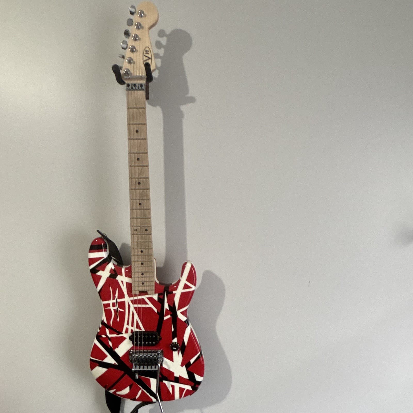 EVH Striped Series Red Solid Body 6-String Right-Hand Electric Guitar Maple