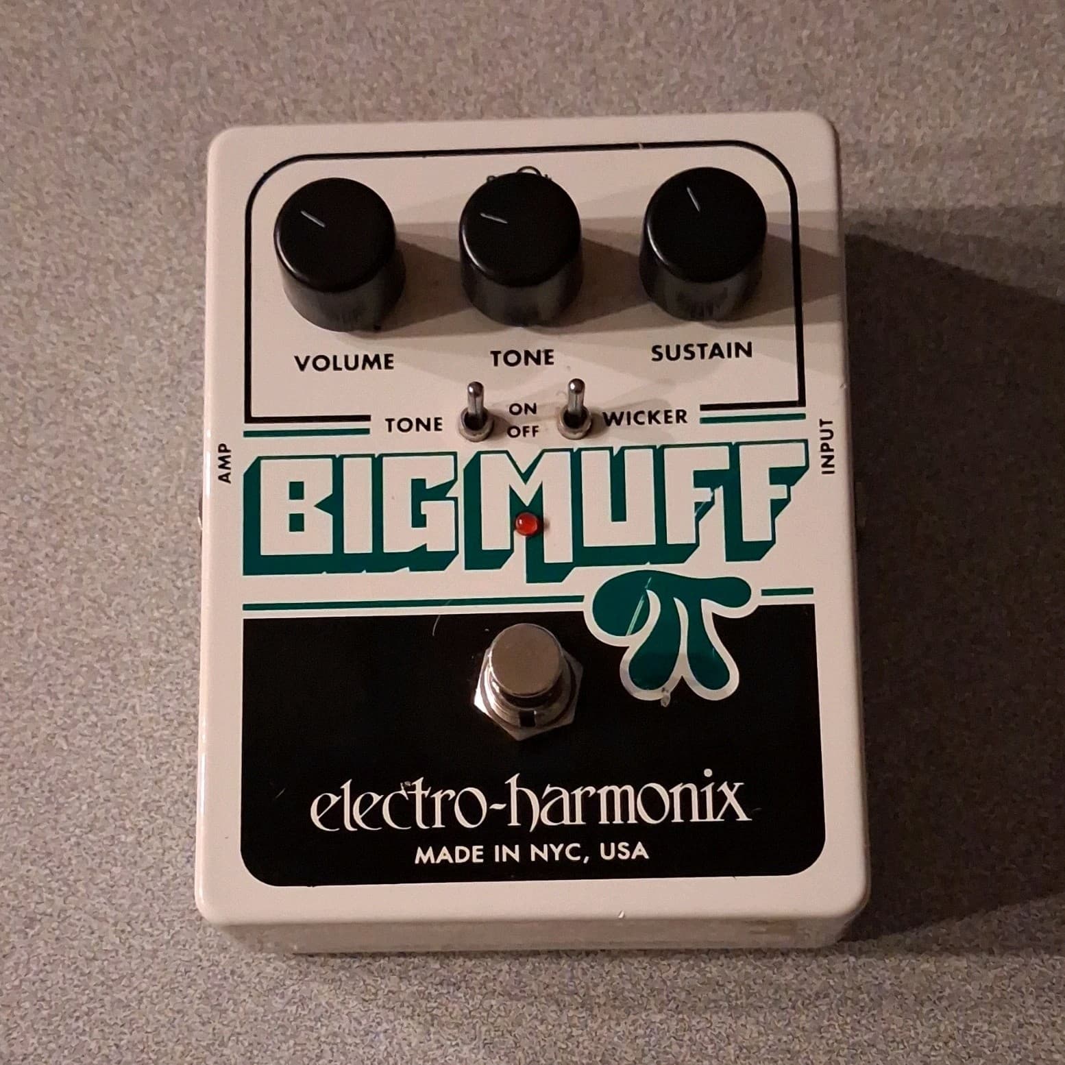 Electro-Harmonix Big Muff Pi Tone Wicker Analog Fuzz Pedal for Electric Guitar