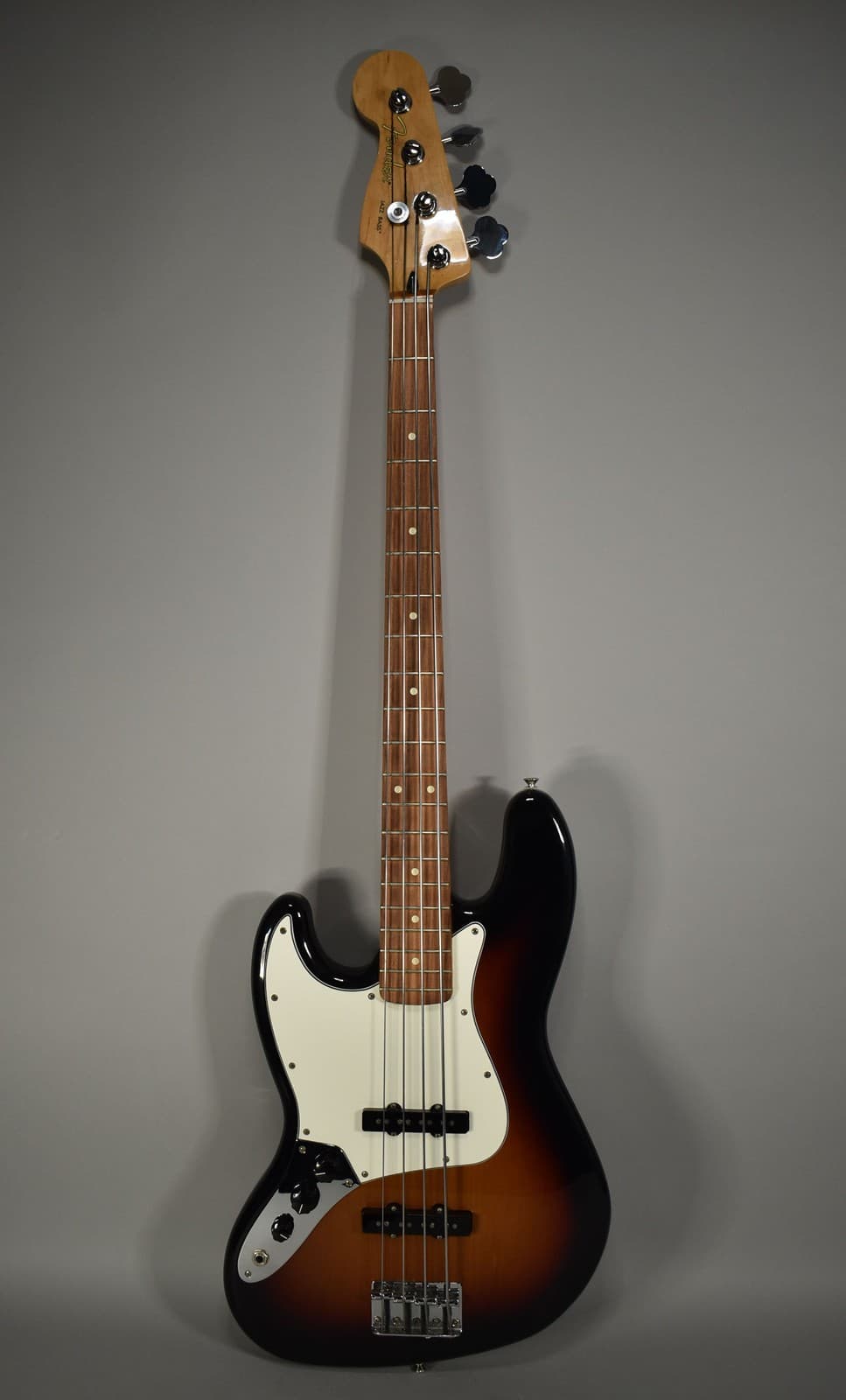 2023 Fender Player Series Jazz Bass Left-Handed | 3-Tone Sunburst Finish