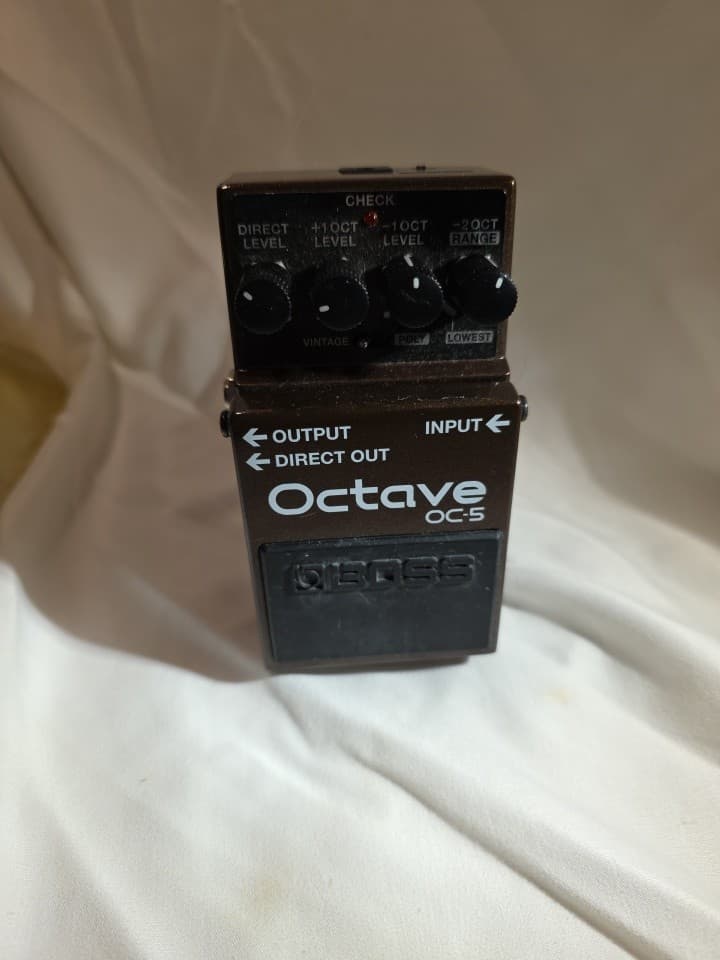 Boss OC-5 Octave Guitar and Bass Effects Pedal Lower Pitch READ DESCRIPTION