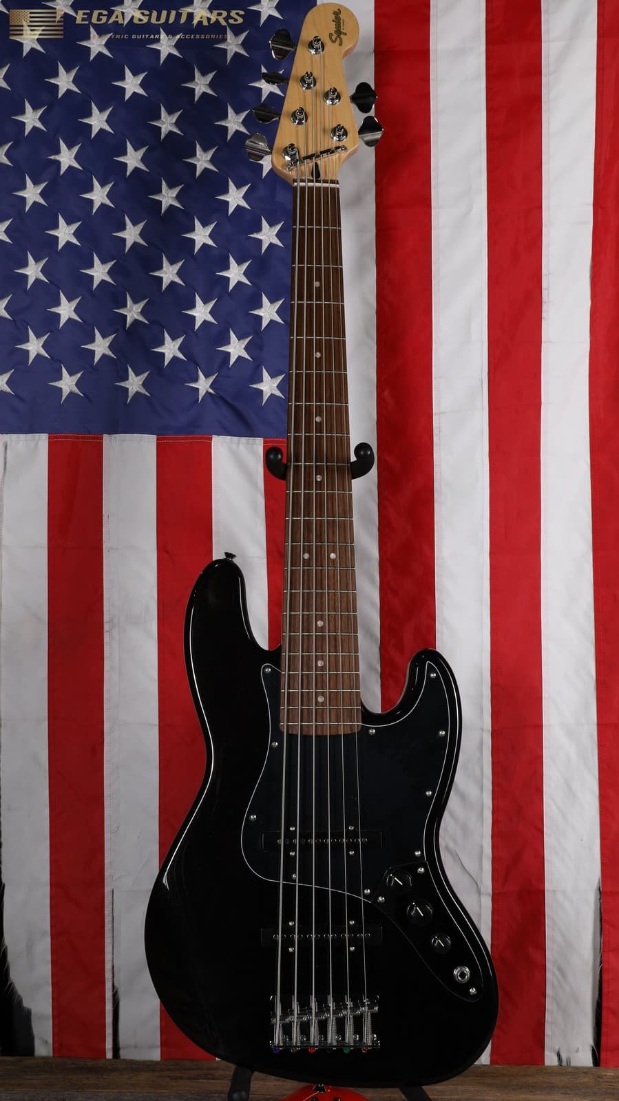 Squier Affinity Jazz Bass VI - Metallic Black