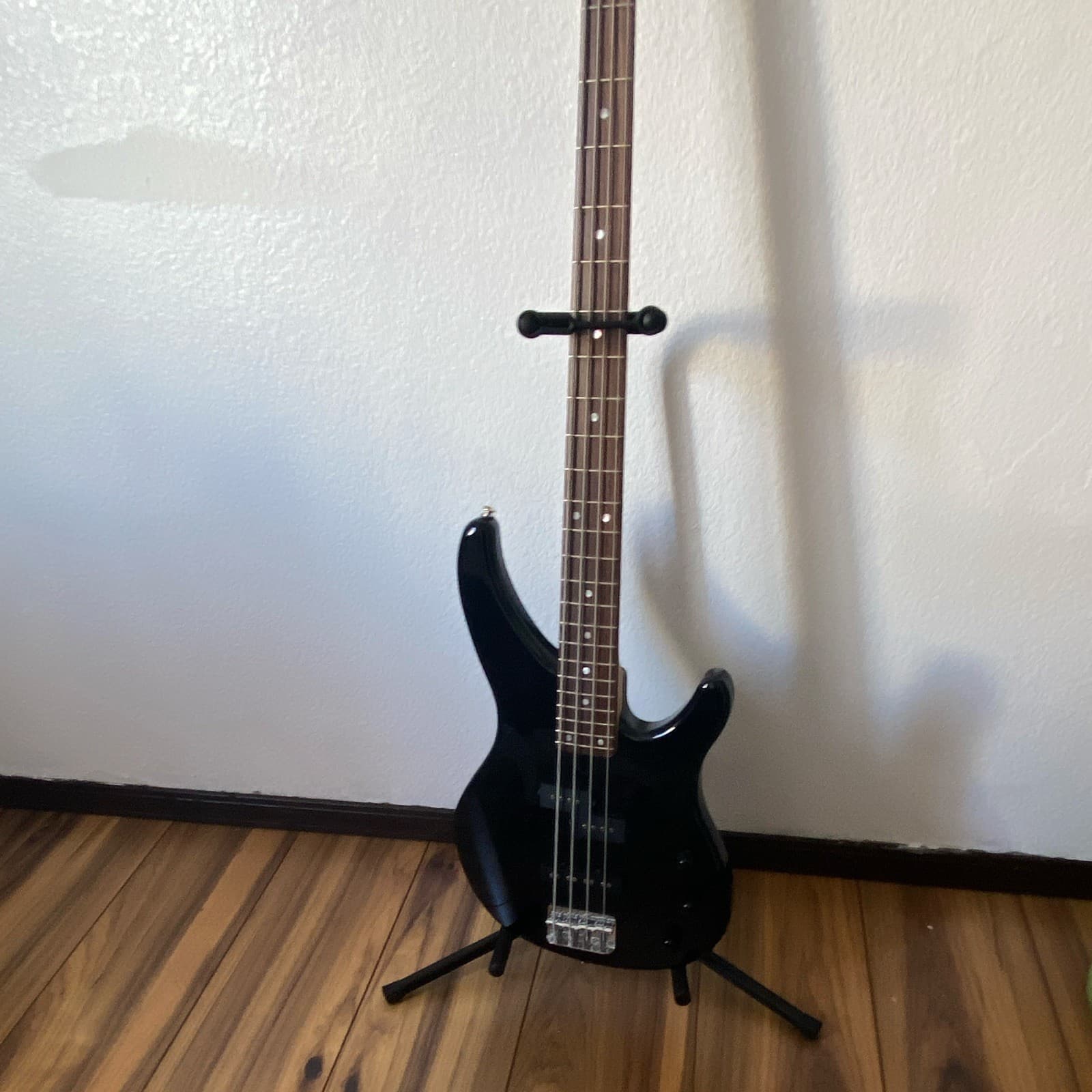 Yamaha TRBX174 4-String Solid Body Bass, Right-Handed Maple/Rosewood, Black
