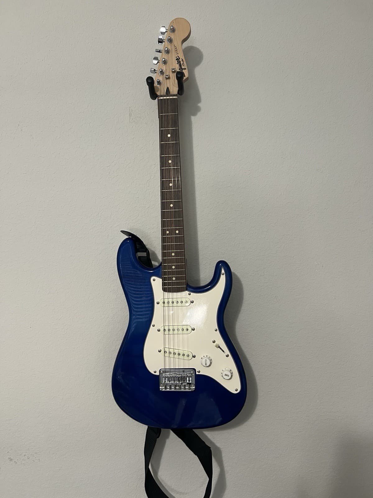 Squier Stratocaster Electric Guitar Short Scale for Kids/Beginners