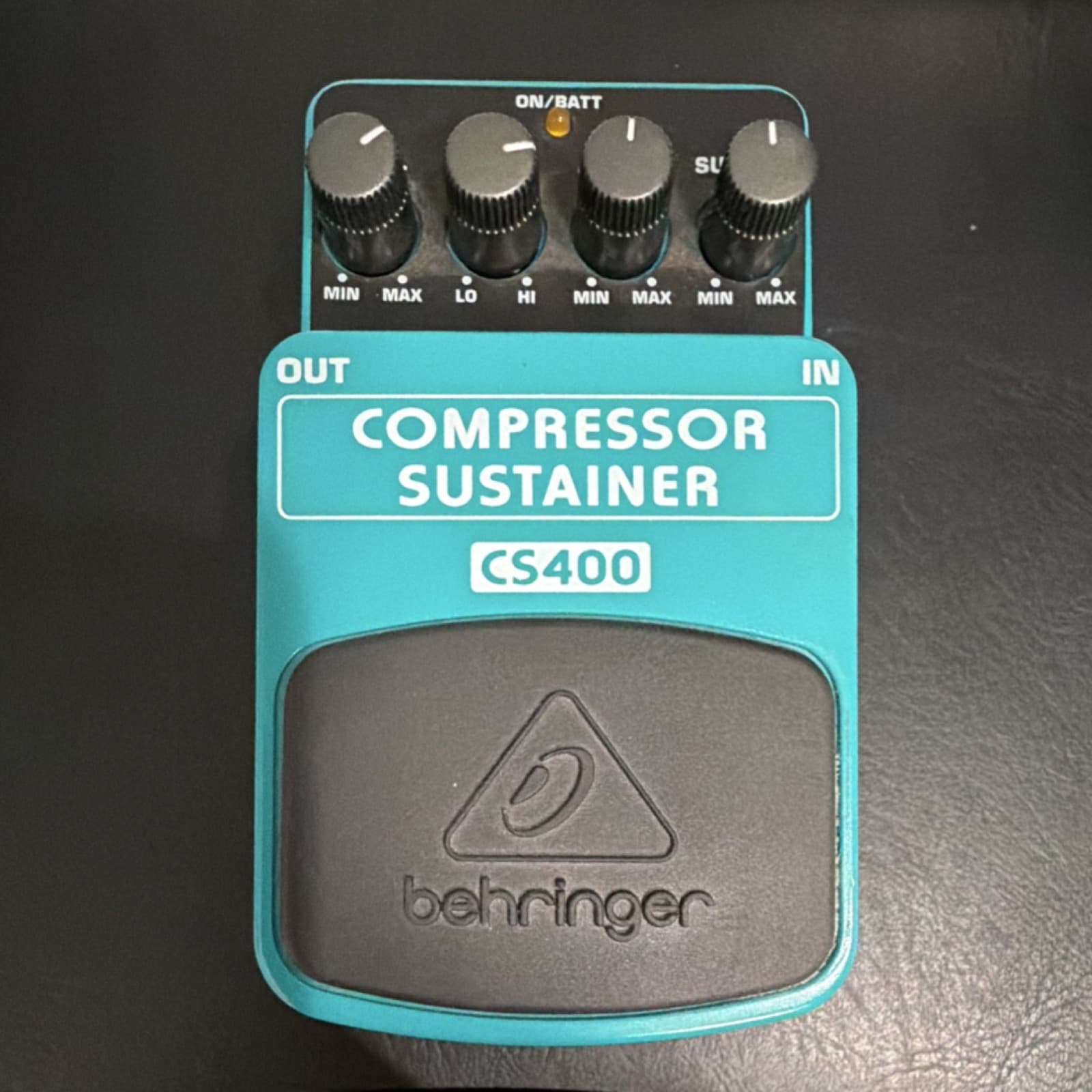 Behringer CS400 Analog Compressor Sustainer Pedal for Electric Guitar