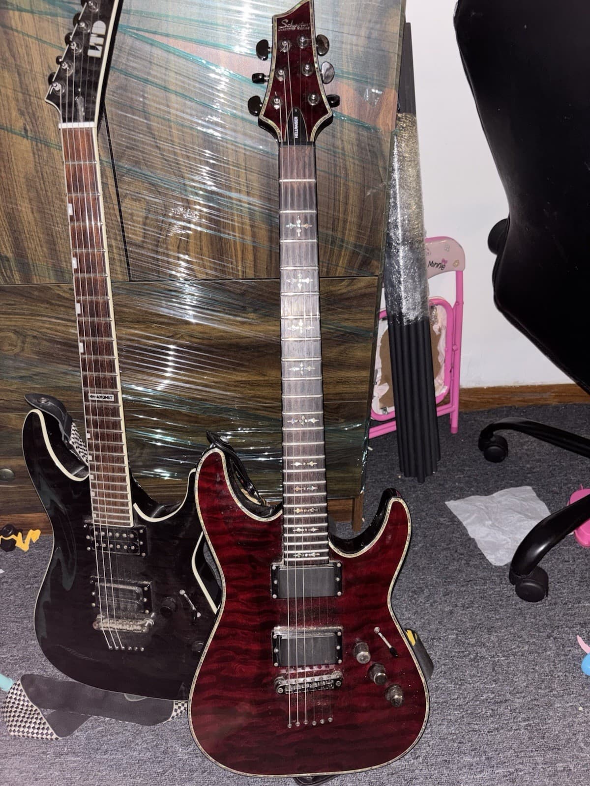 Schecter Hellraiser Red Solid, ESP LTD Guitar Plus Lucero Acoustic