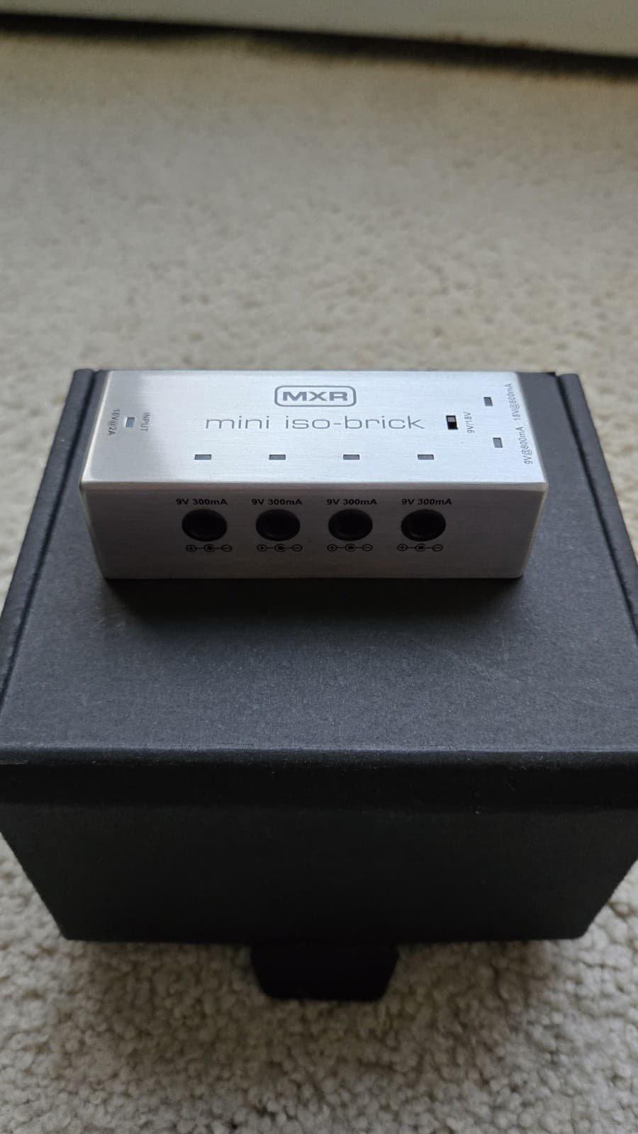 MXR M239 Mini Iso-Brick Isolated Guitar Pedal Power Supply
