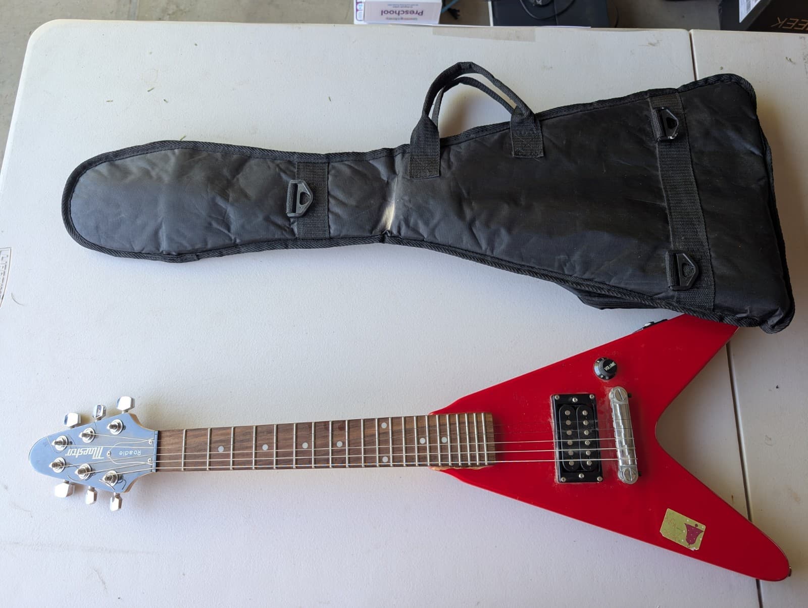 Gibson Flying V Kids Electric Guitar, Wee Vee, W/ Strap&Case *Read Description*