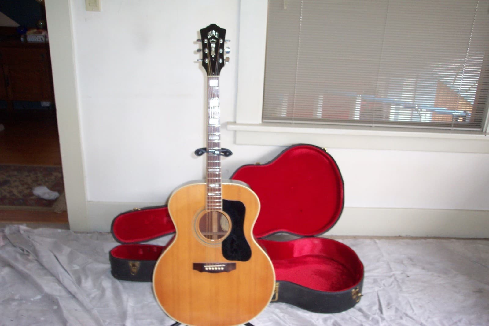 1972 Guild acoustic guitar used vintage