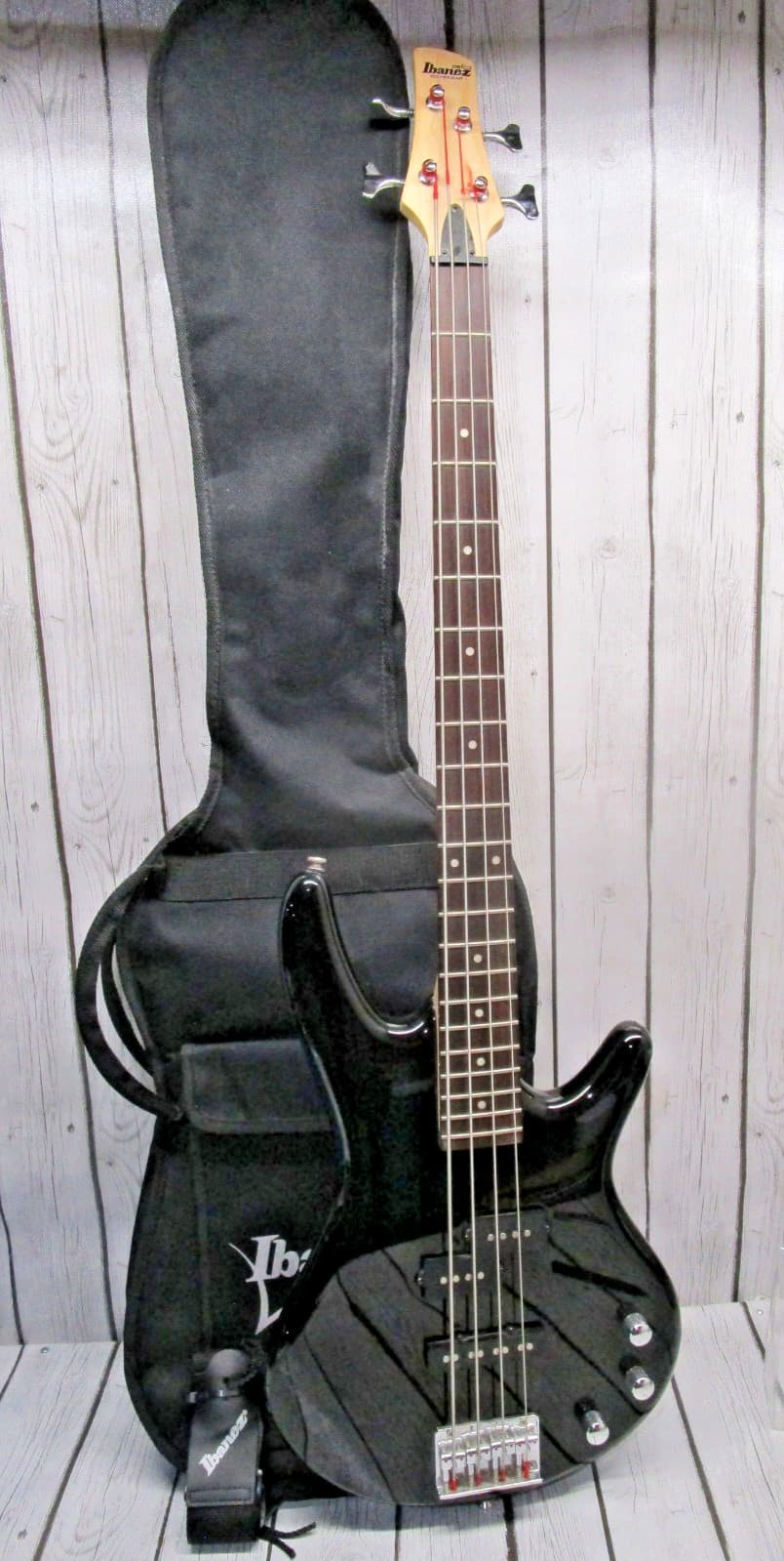 Ibanez Soundgear GSR190 Black 4-String Bass Guitar w/ Gig Bag - Nice Condition!