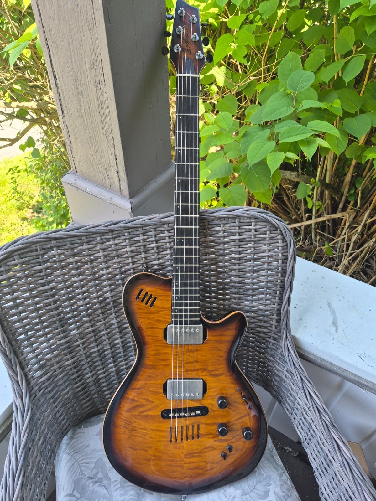 Godin LGX sa Flame Electric Guitar cognac
