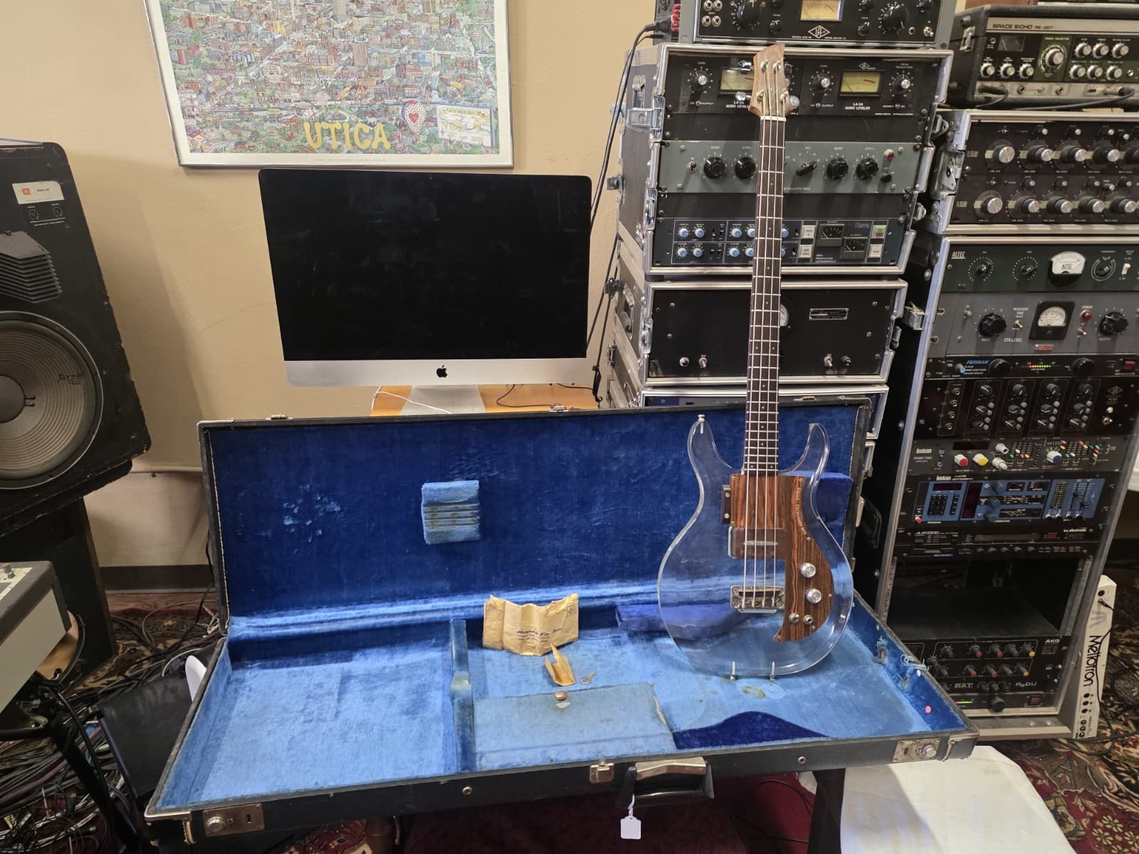 Ampeg Dan Armstrong Lucite Bass w/ Original Hardshell Case 1970