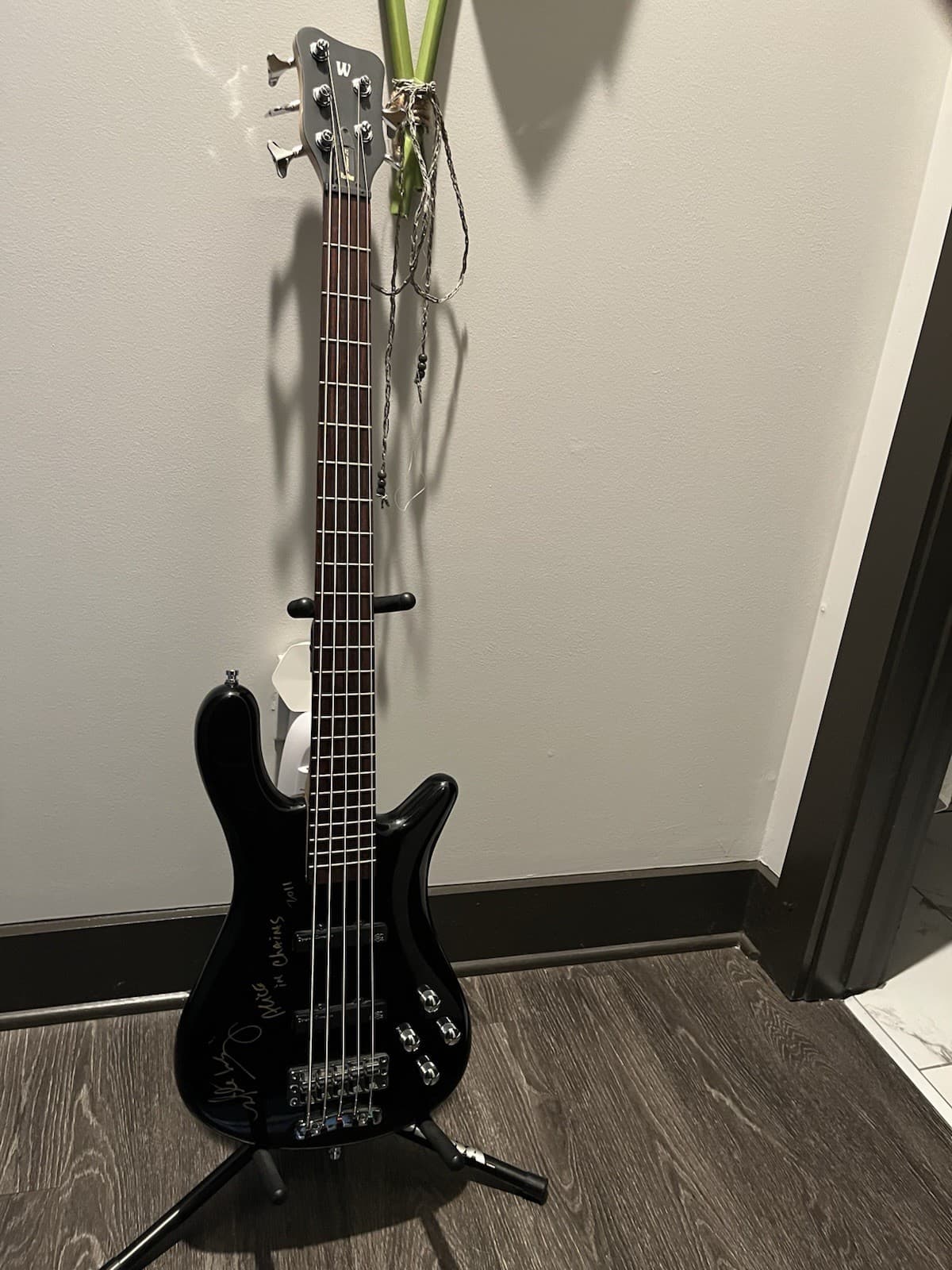 Warwick Rock bass Streamer LX 5 MIKE INEZ SIGNED Alice In Chains