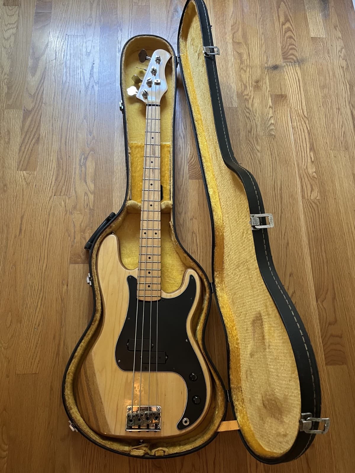 Vintage Hondo Bass Guitar with Hard Case