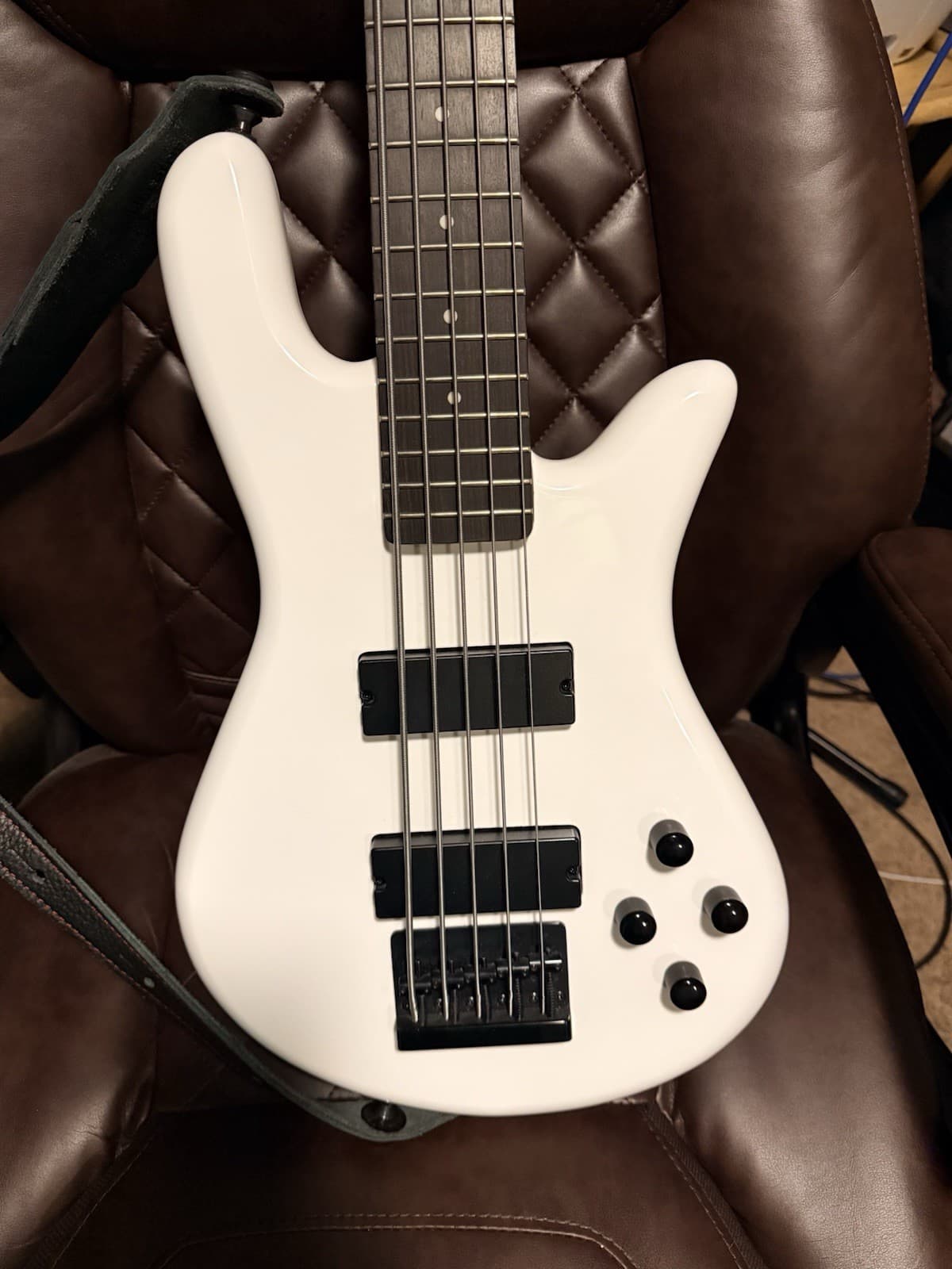 Spector Performer White 5-String Solid Body Electric Bass, 24-Fret + Strap