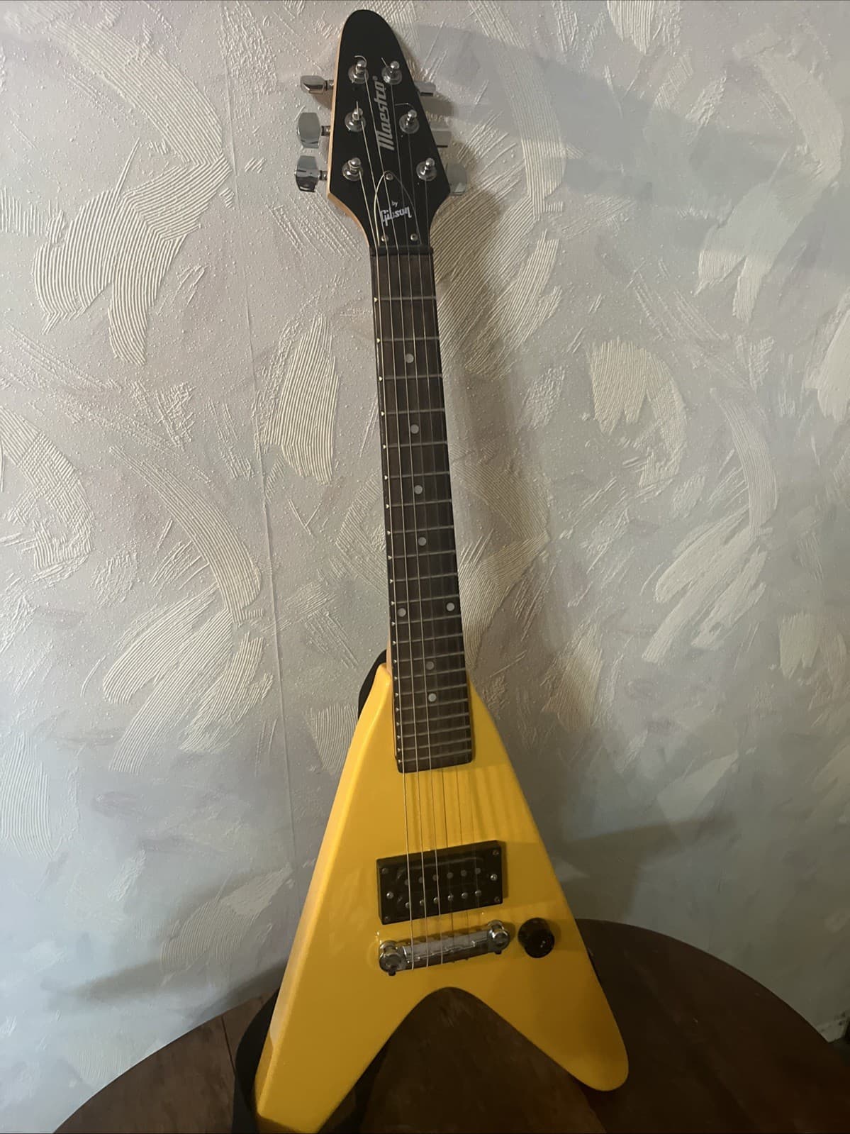 Maestro By Gibson Roadie Mini Flying V Electric Guitar Yellow-Guitar Only Works!