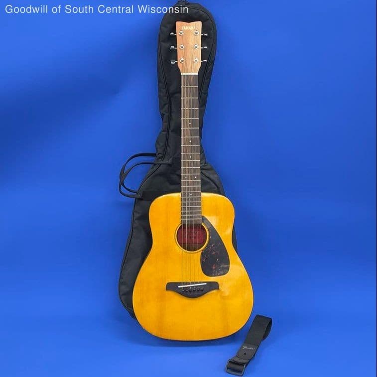 Yamaha FG Junior JR1 3/4 Size Acoustic Guitar - Gig Bag, Strap