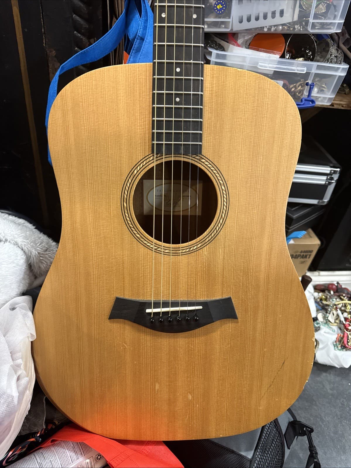 Taylor Academy 10e Dreadnought Acoustic-Electric Natural - Cracked Neck