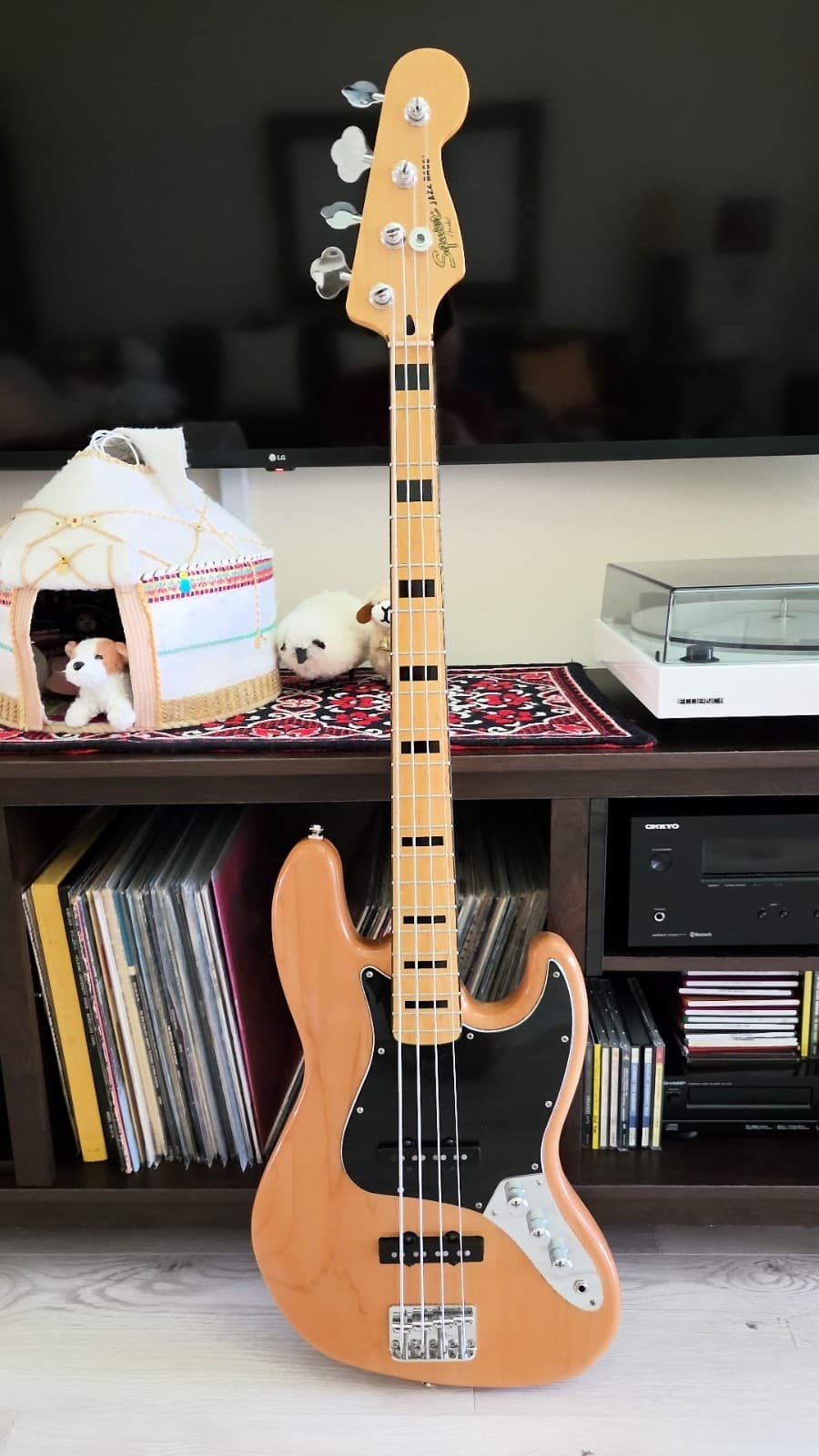 Squier Classic Vibe '70s Jazz Bass Maple Fingerboard Natural