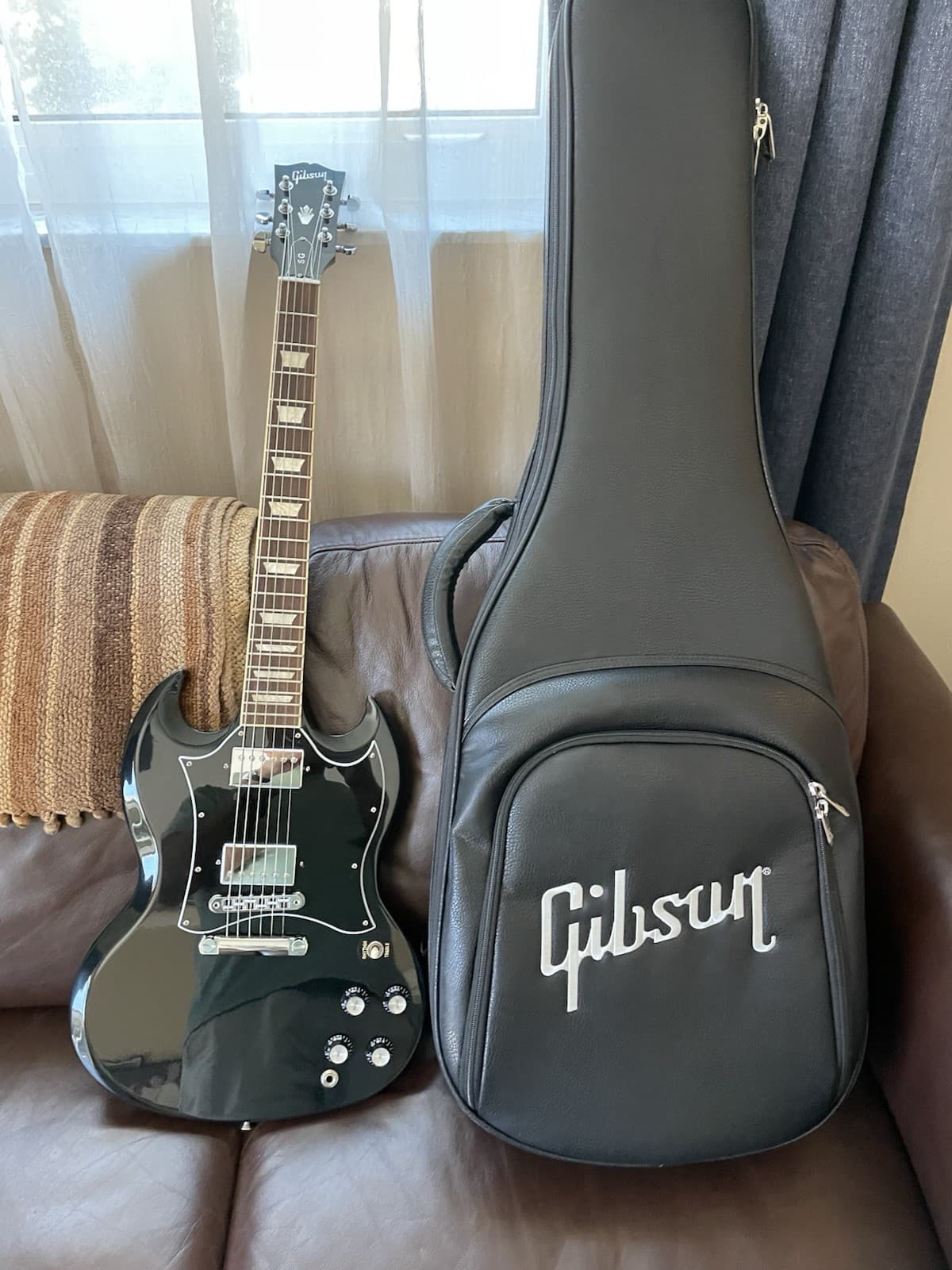 Gibson SG Standard Electric Guitar - BLACK Leather Upgraded Case