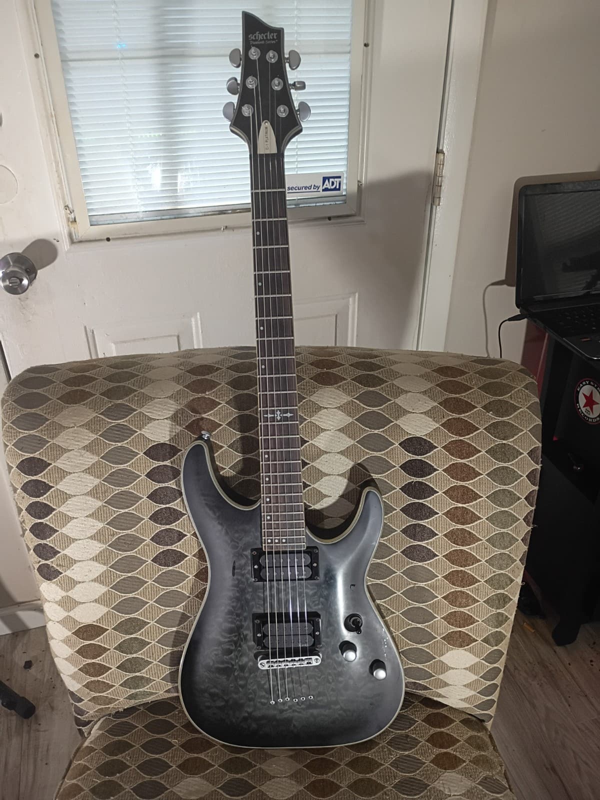 SCHECTER C-1 PLATINUM TRANS BLACK GUITAR - ACTIVE EMG 81/85, TUSQ NUT, 24 FRET