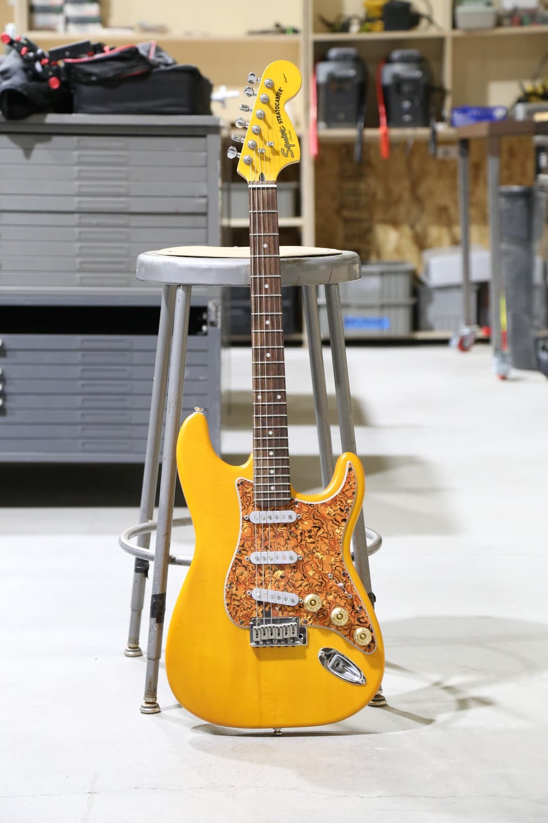 Squier Fender Stratocaster Electric Guitar SSS custom retro style satin finish