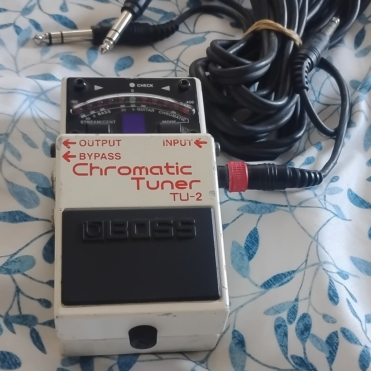 BOSS TU-2 Chromatic Tuner Guitar Pedal with plugs