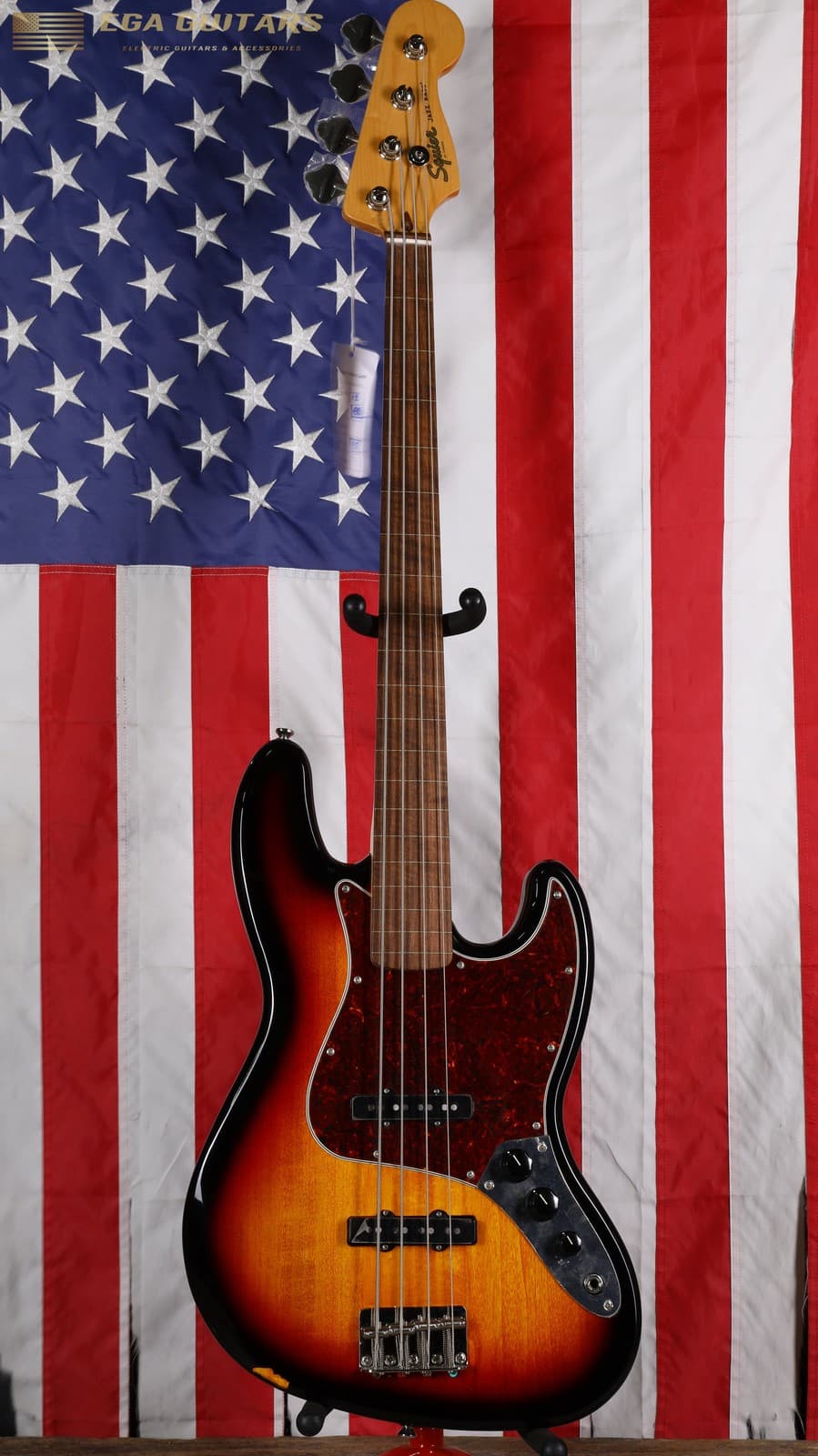 Squier Classic Vibe '60s Jazz Bass Fretless - 3-Color Sunburst