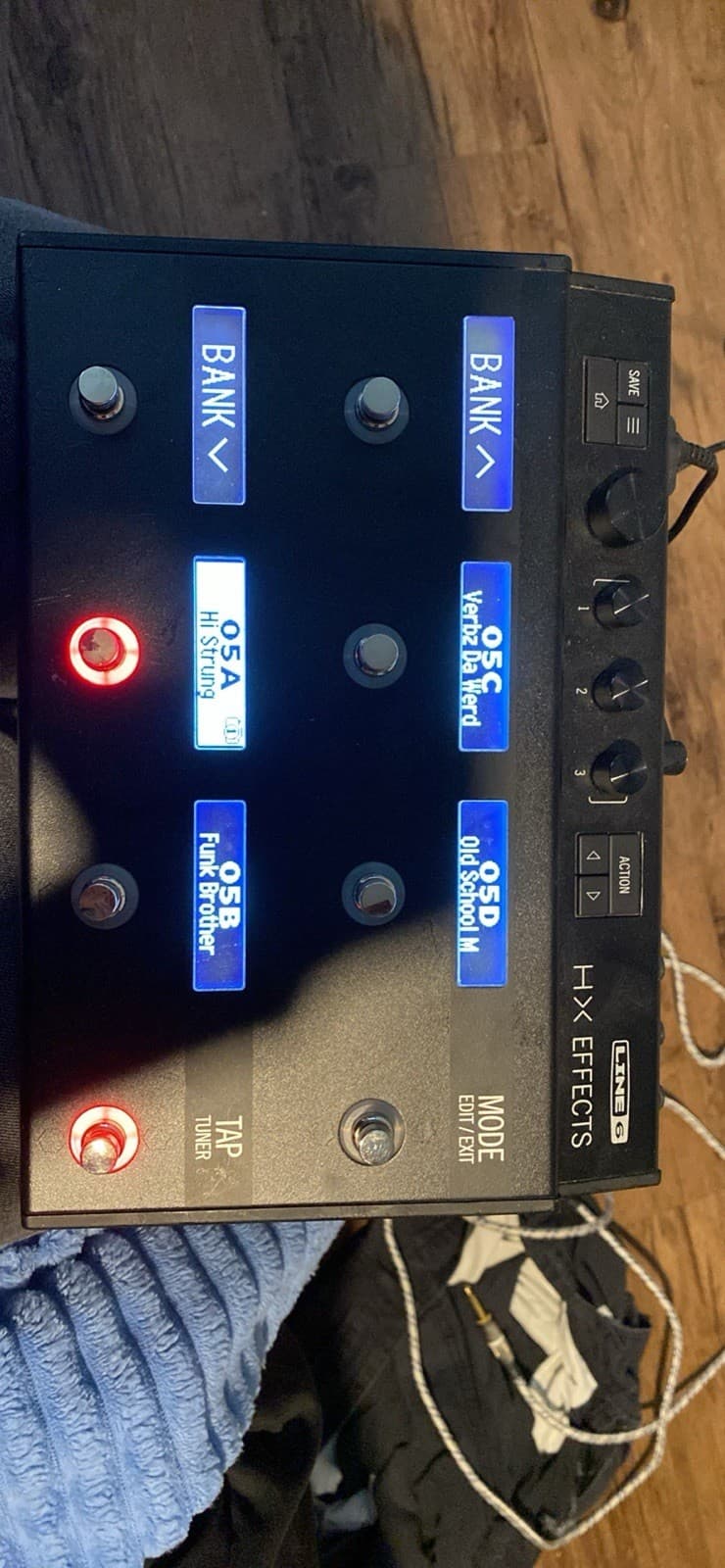 Line 6 HX Effects Digital Multi-Effects Processor for Guitar and Bass