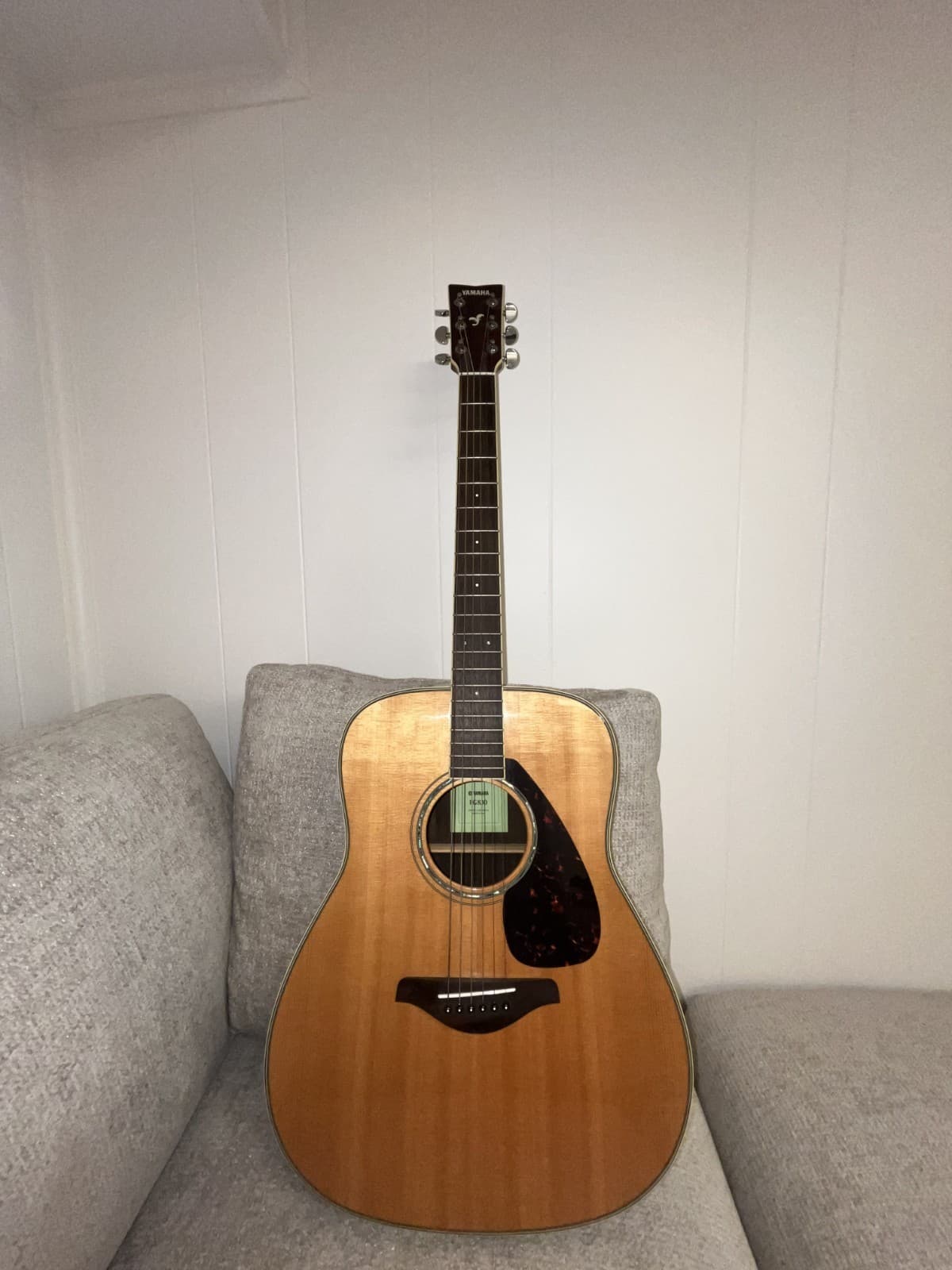 Yamaha FG830 Dreadnought Acoustic Guitar Natural