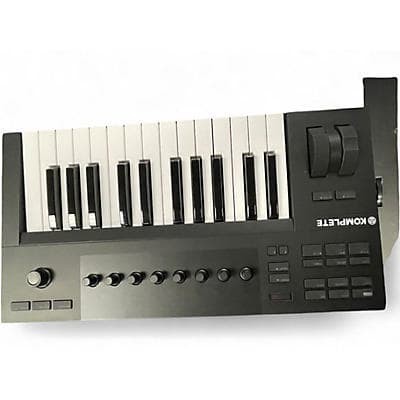 Native Instruments Komplete Kontrol A25 MIDI Controller